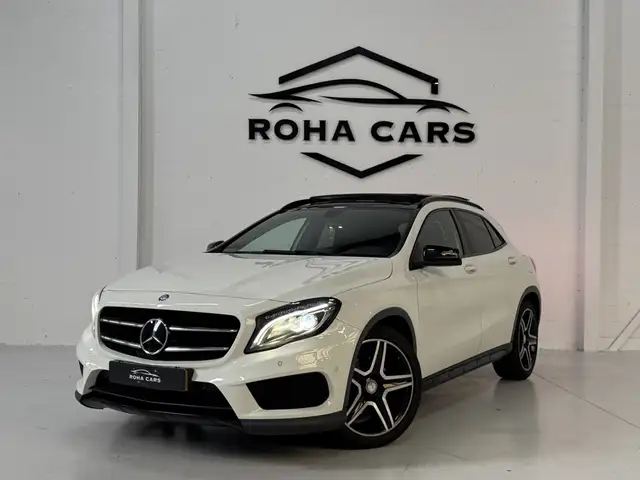 Mercedes-Benz GLA 250 Prestige *Pano*Memory*Stoelverwarming*