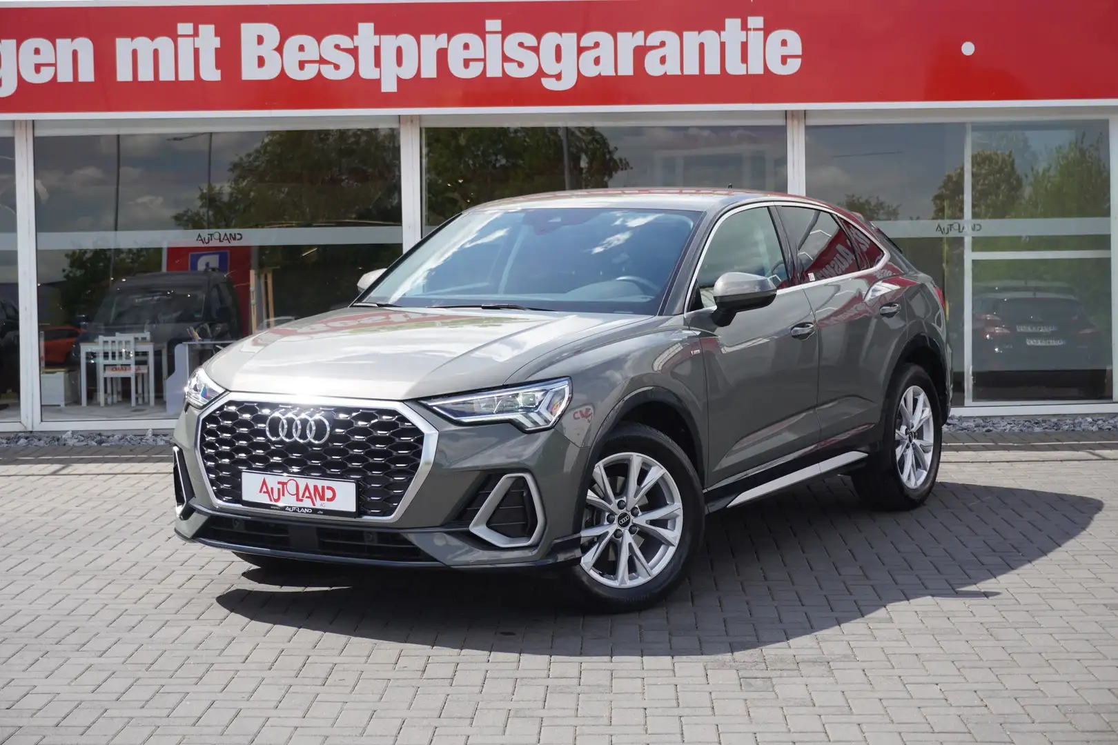Audi Q3 Sportback 35 TFSI S-line AT LED Navi Kamera Gris - 2