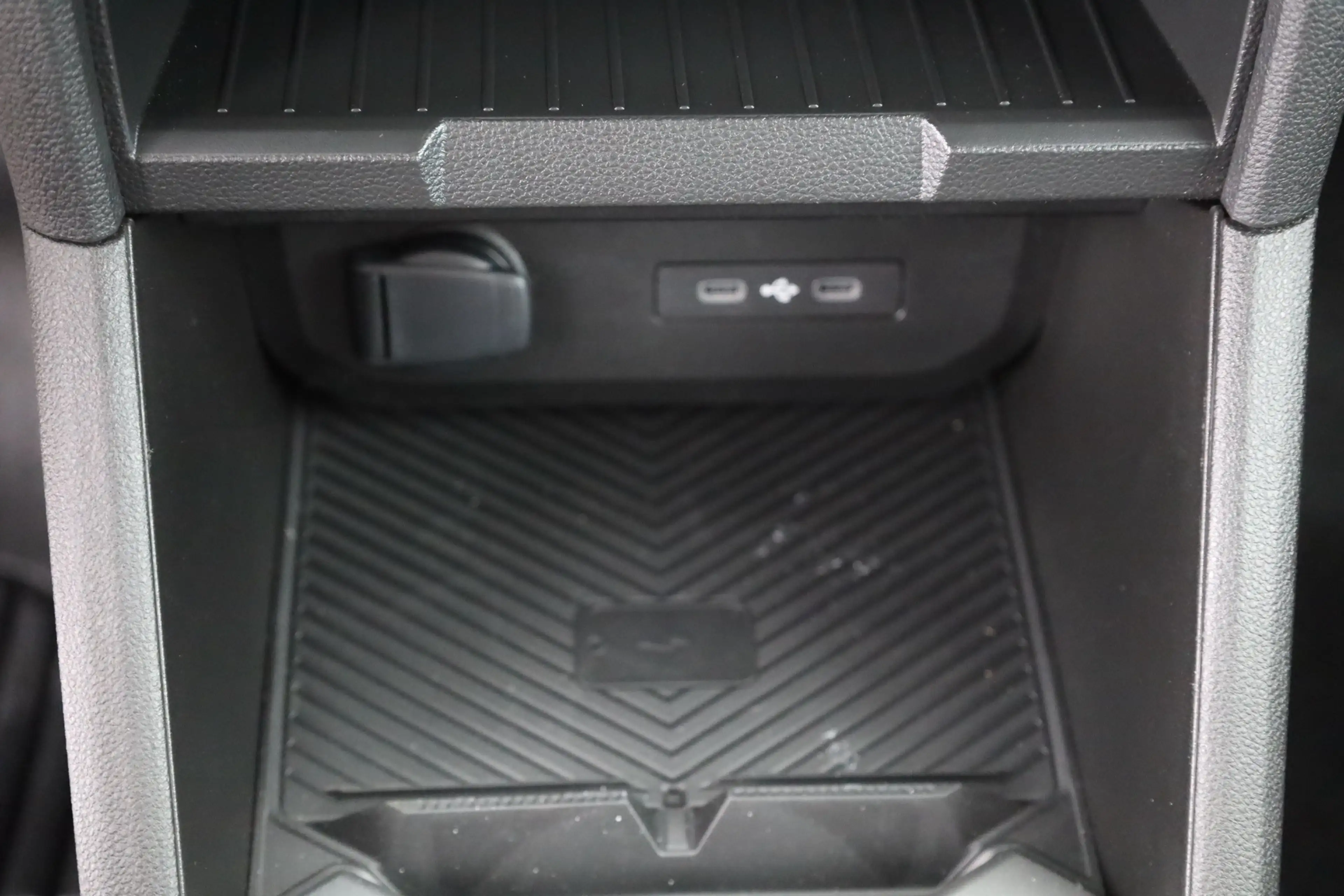 Dacia Duster Journey mHev 140 Aut. LED Navi Kamera — photo 13