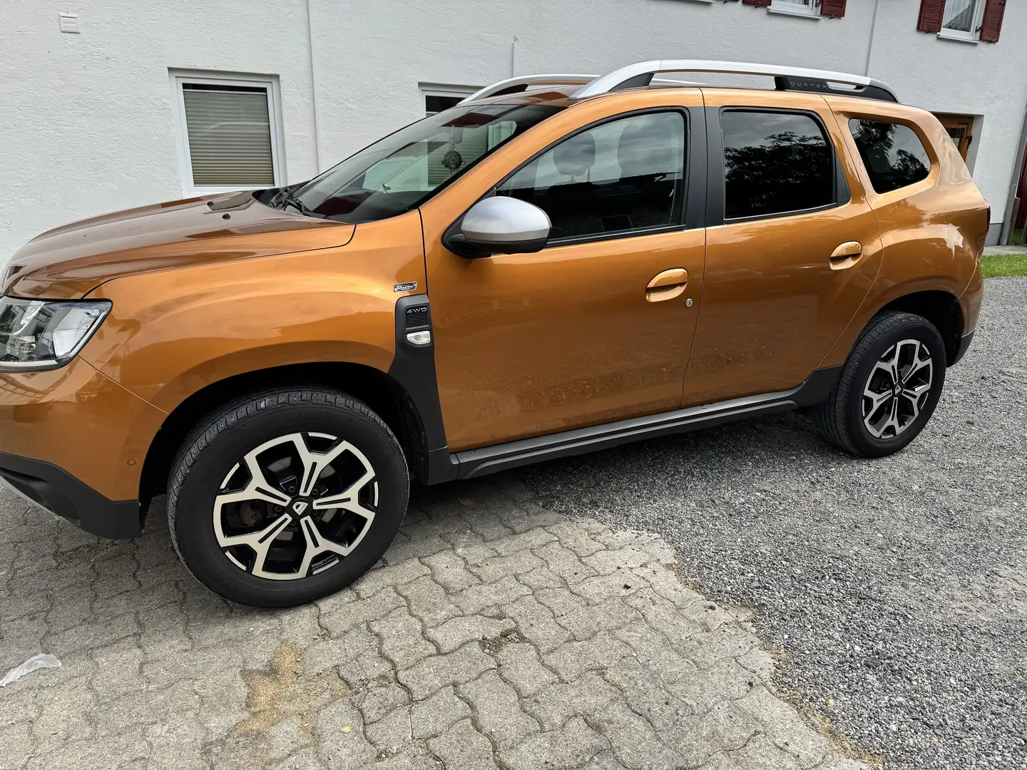 Dacia Duster TCe 150 4WD Adventure Portocaliu - 2