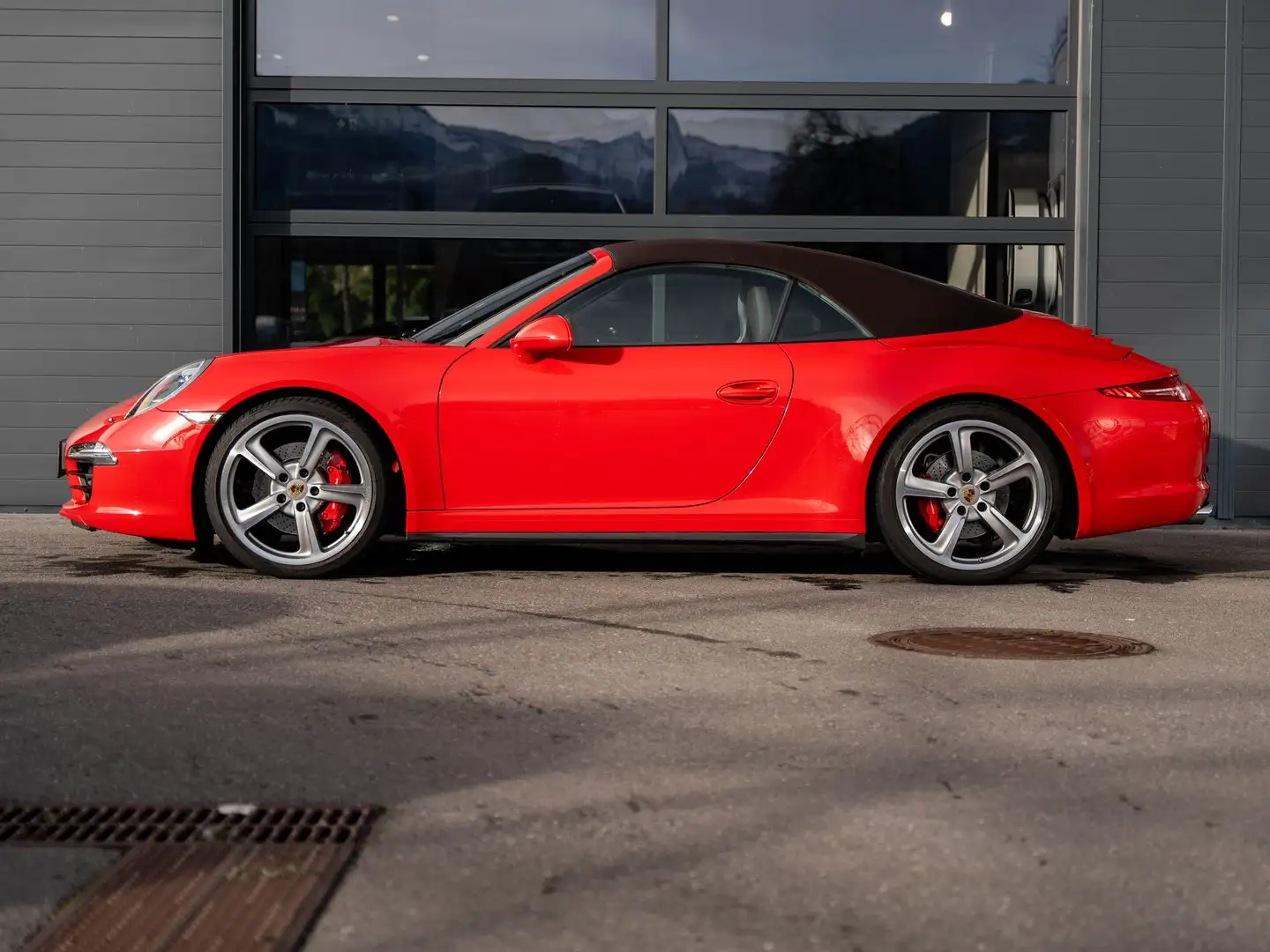 Porsche 911 Carrera 4S Cabrio (991) Rot - 2