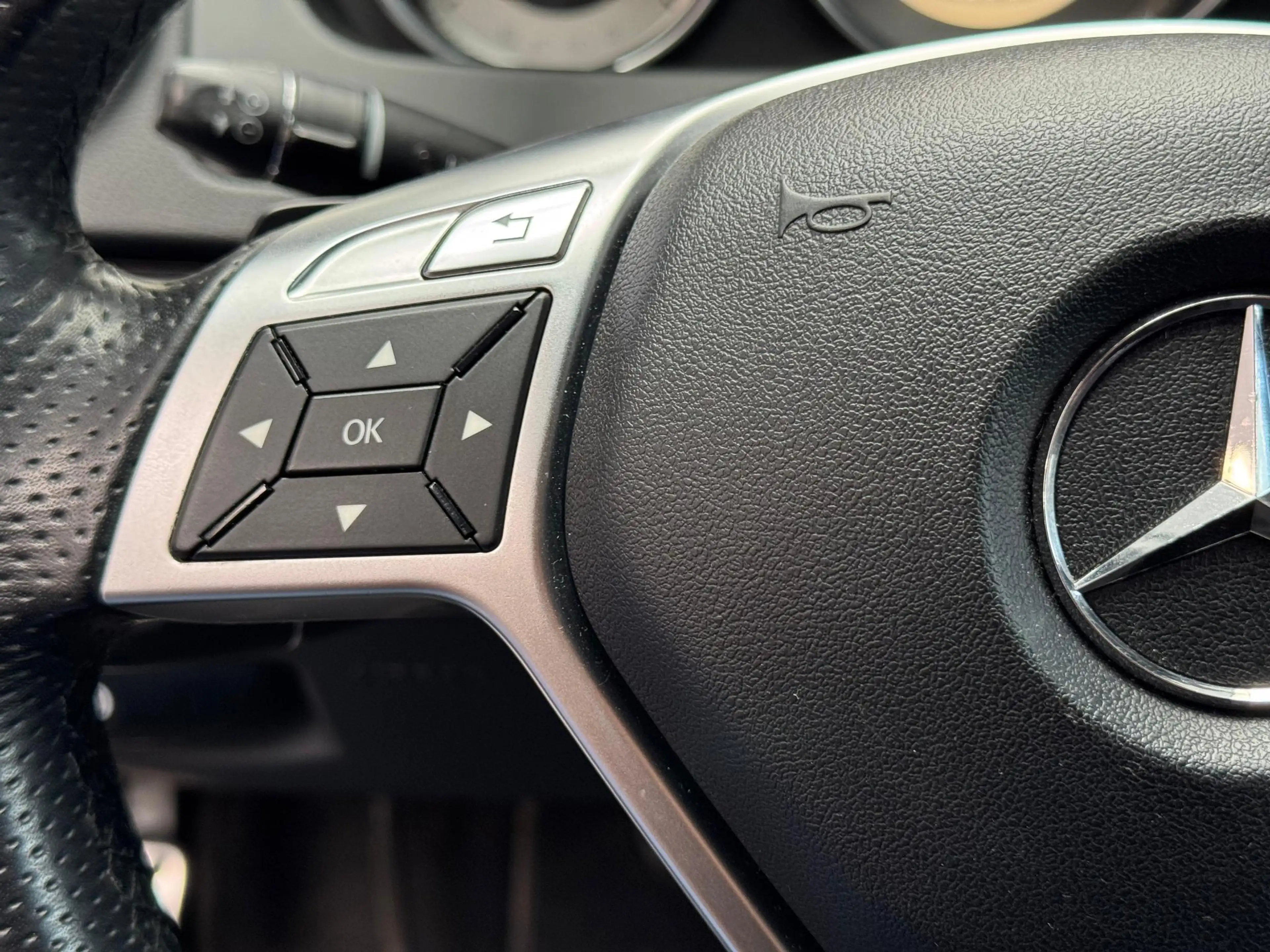 Mercedes-Benz C 350 4M Elegance / automaat / parkeersensoren / — photo 11