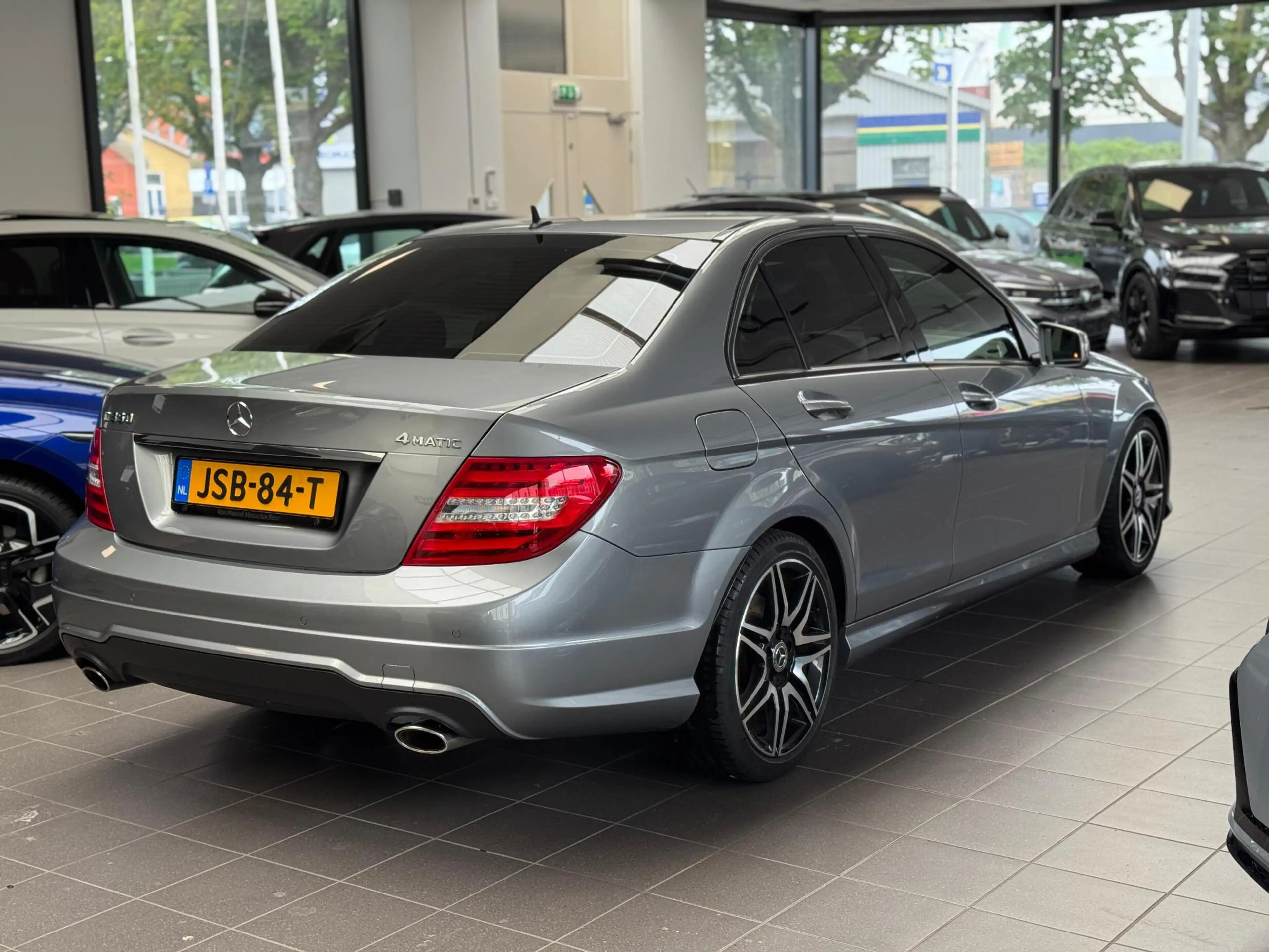 Mercedes-Benz C 350 4M Elegance / automaat / parkeersensoren / — photo 4