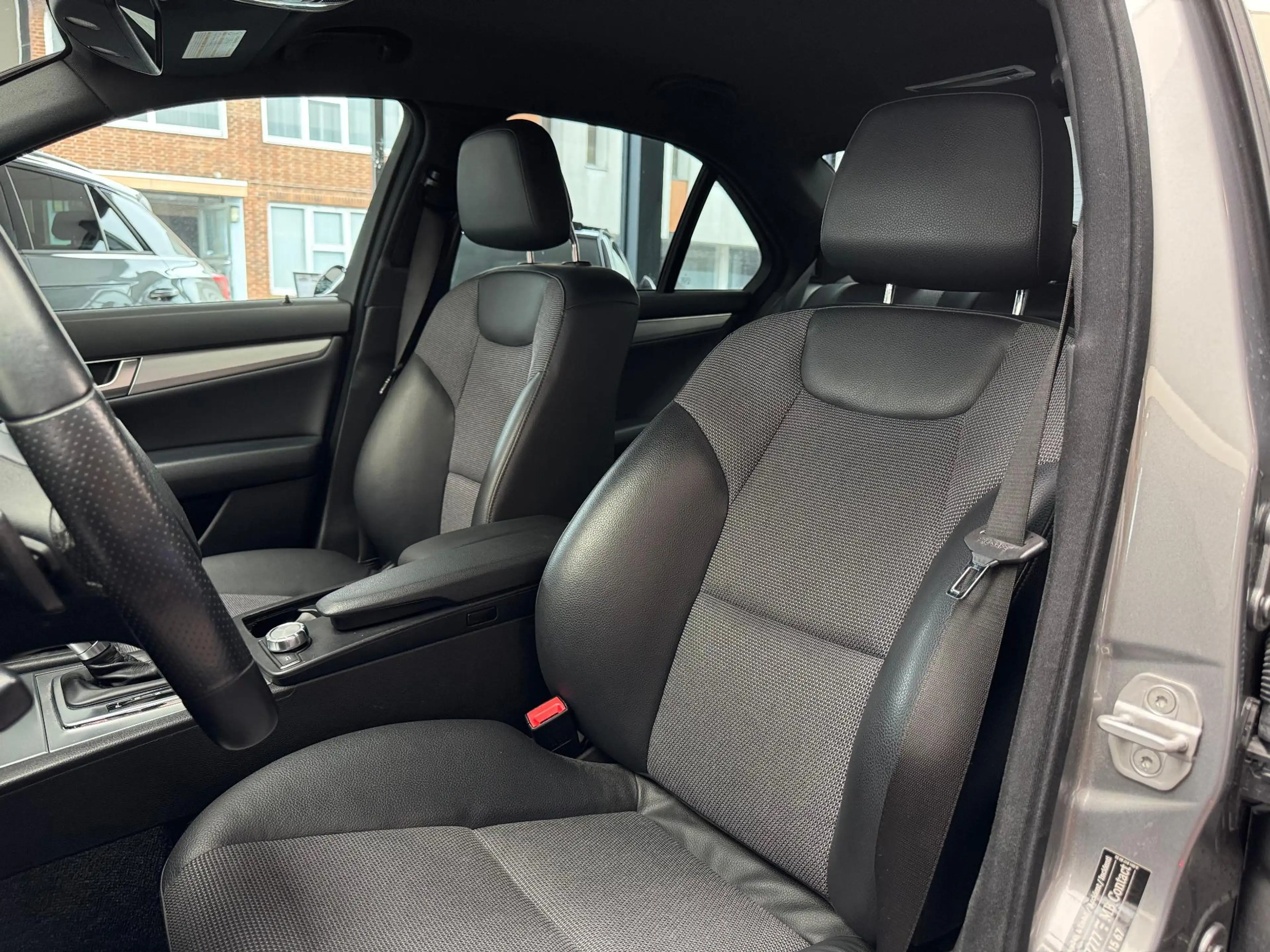 Mercedes-Benz C 350 4M Elegance / automaat / parkeersensoren / — photo 8