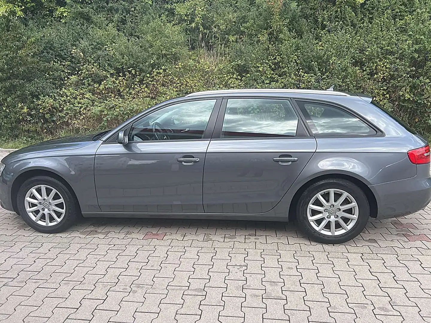 Audi A4 A4 Avant 2.0 TDI DPF clean diesel Ambiente Grau - 2