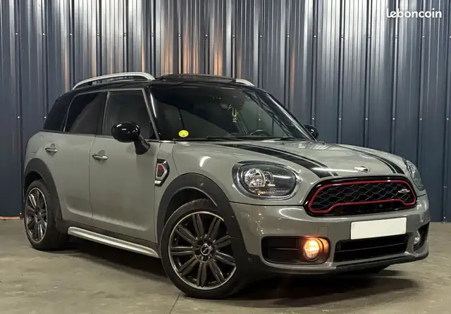 MINI Cooper Countryman JCW Boite automatique Garantie 1 an Toit ouvrant Radars de recul Feux automatiques Régulateur vitesse