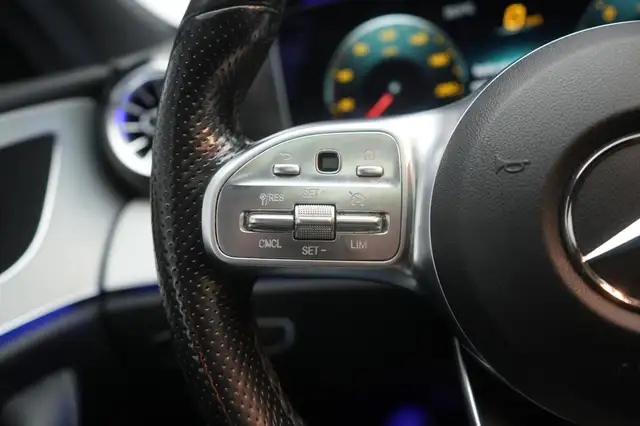 Mercedes-Benz CLS view 18