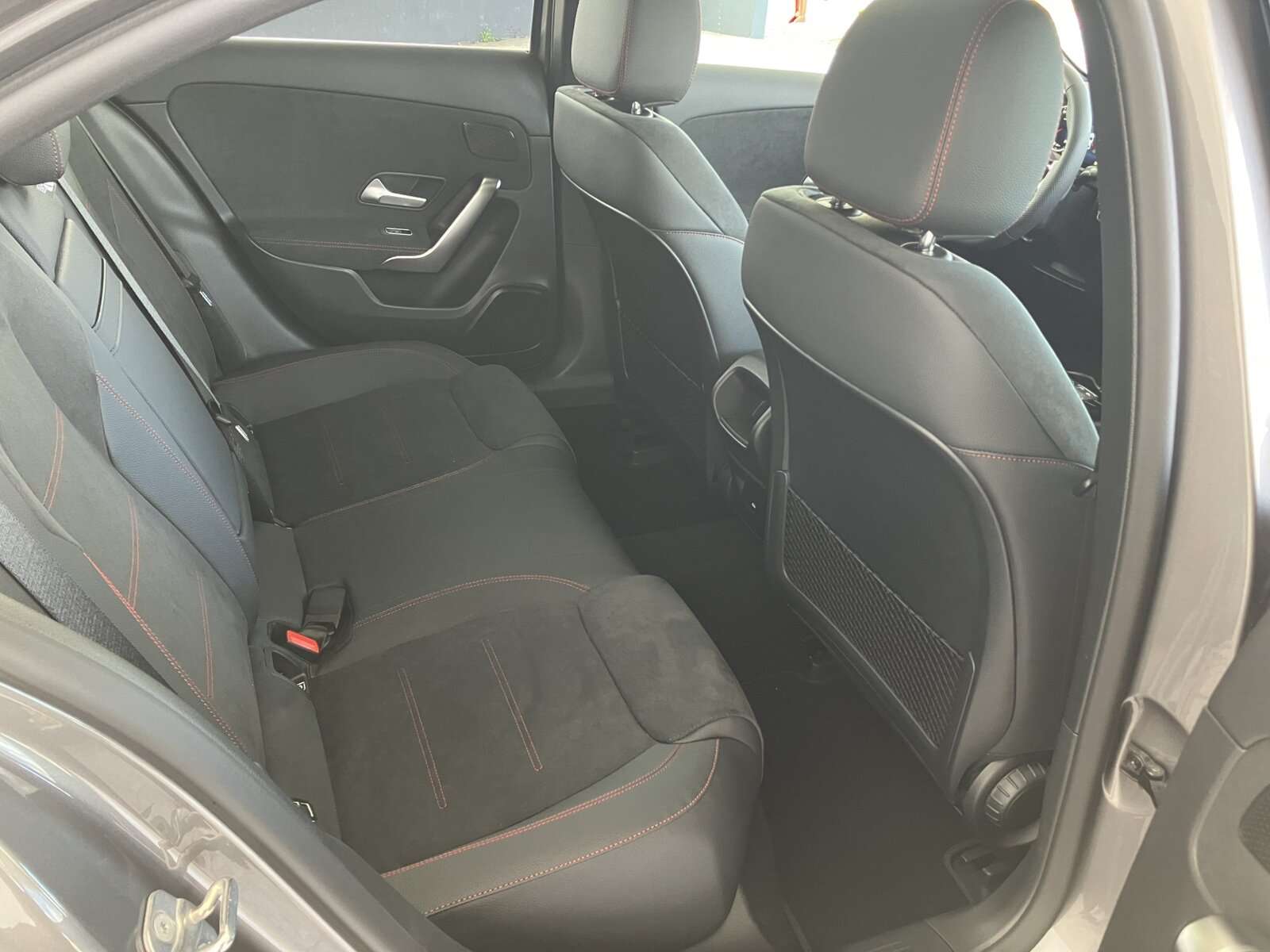 Mercedes-Benz A 220