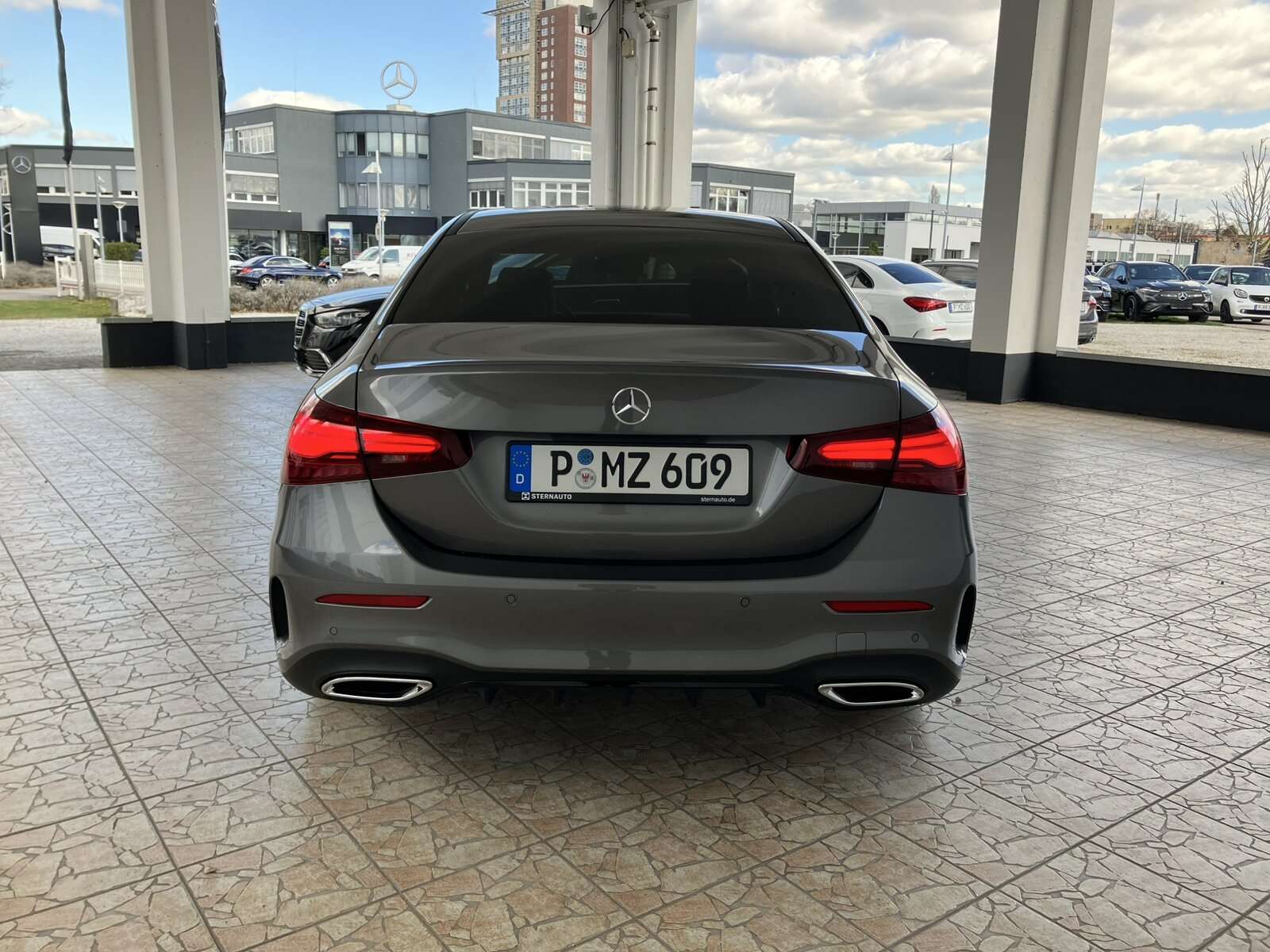 Mercedes-Benz A 220