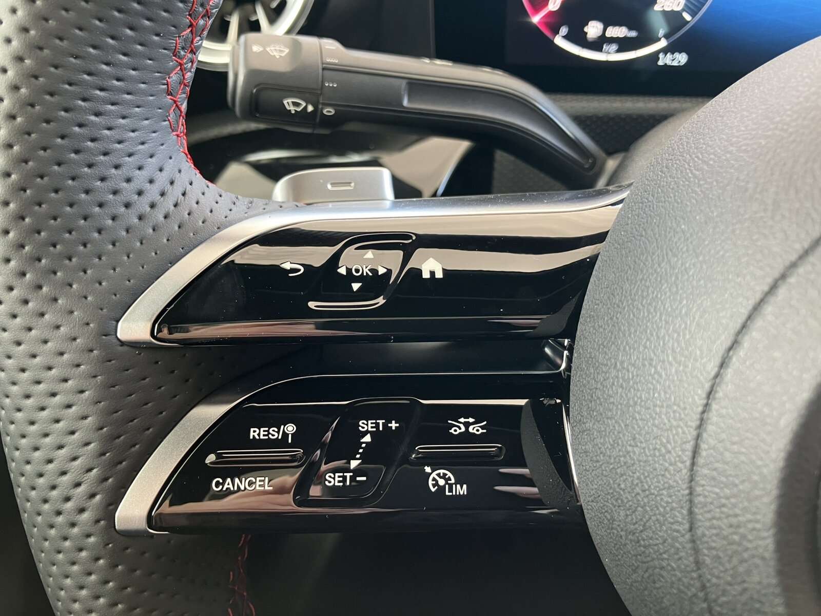 Mercedes-Benz A 220
