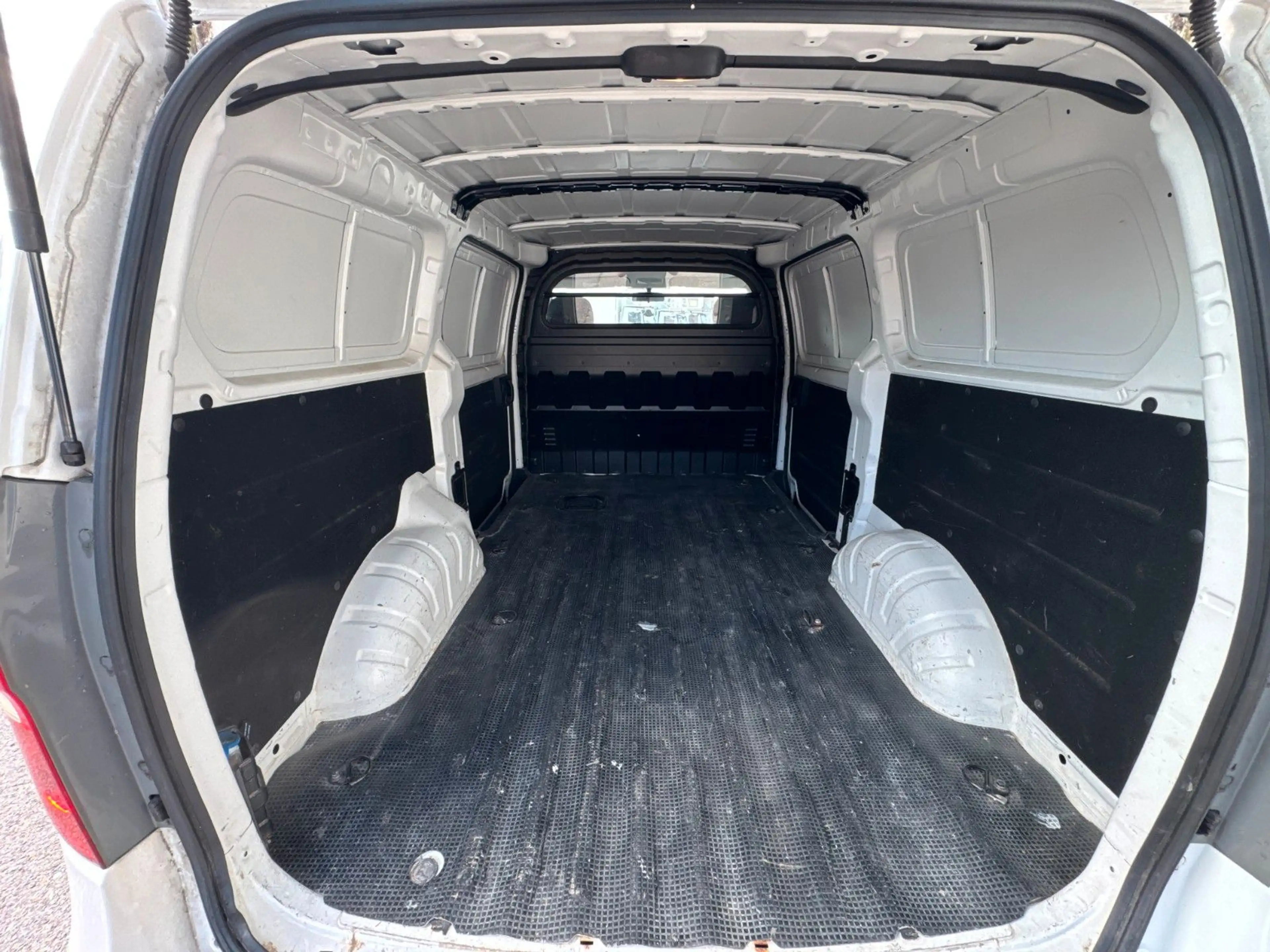 Hyundai H-1 2.5 CRDi Kasten *1.HAND*SERVO*TÜV* — photo 13