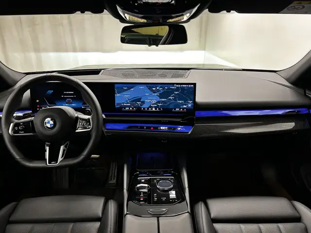 BMW 5 Series view 5