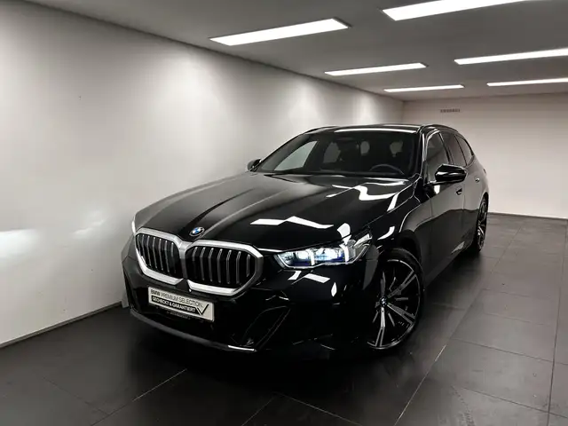 BMW 5 Series view 7