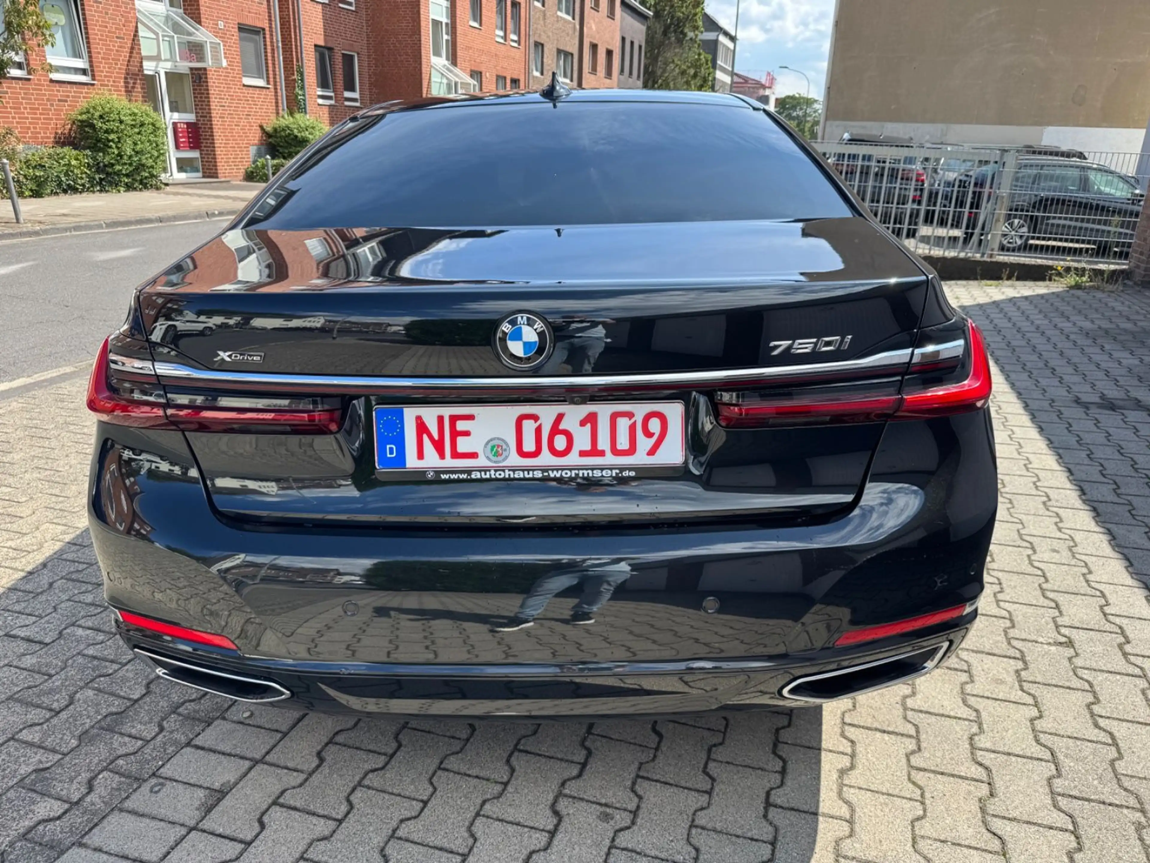 BMW 750 i xDrive-Laser-Heap Up-GSD-Softclose-4xSHZ — photo 6