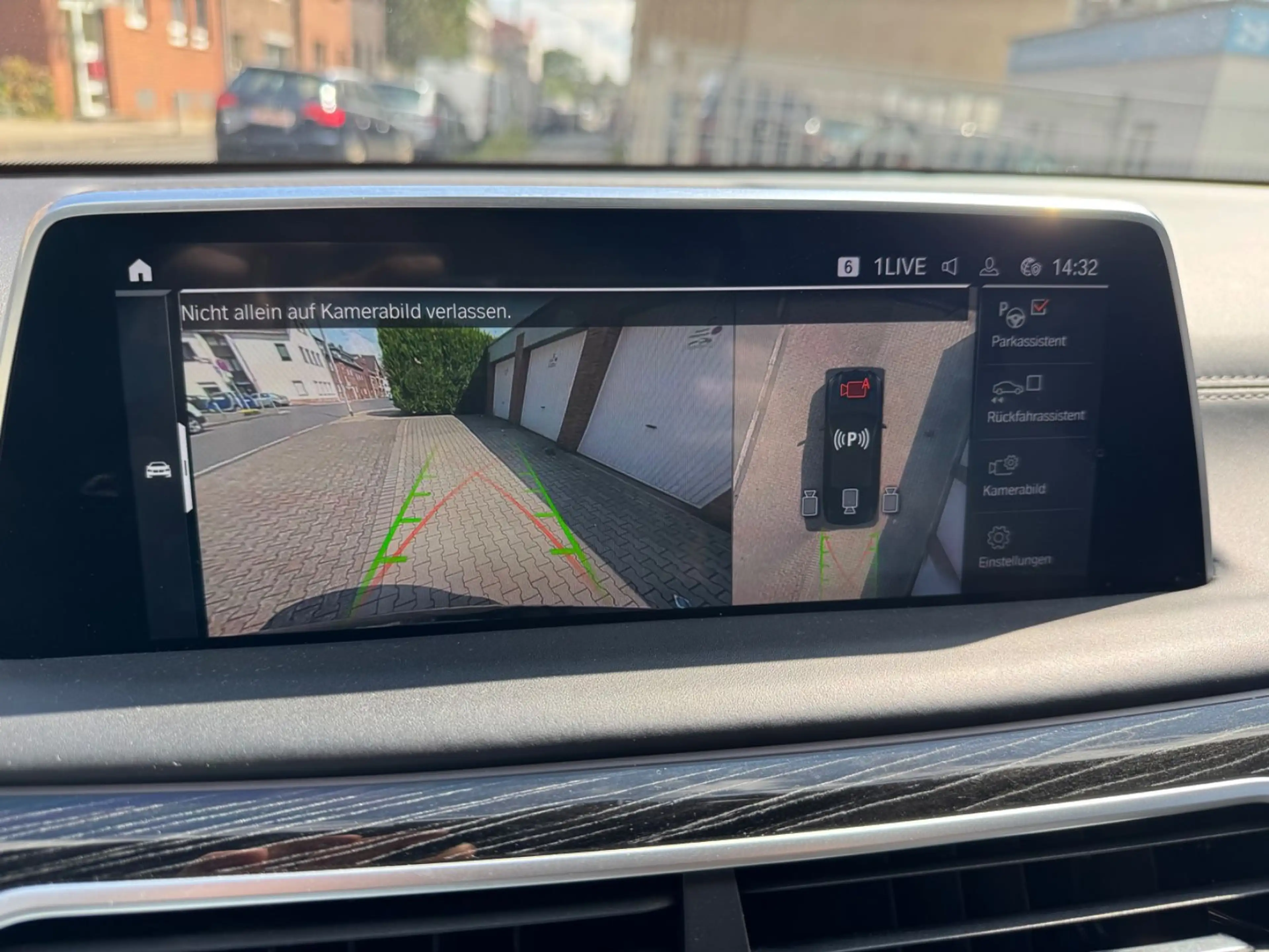 BMW 750 i xDrive-Laser-Heap Up-GSD-Softclose-4xSHZ — photo 21