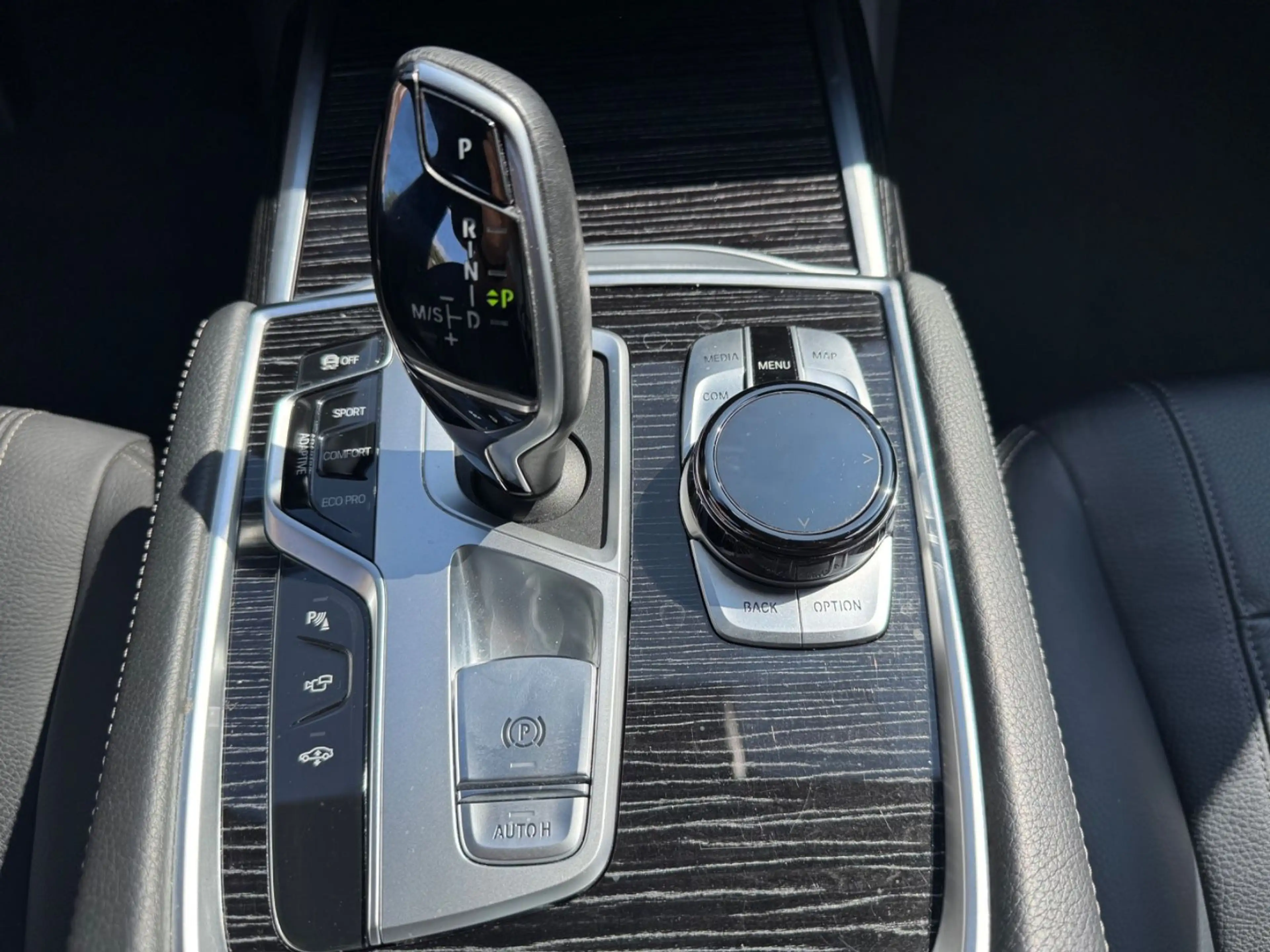 BMW 750 i xDrive-Laser-Heap Up-GSD-Softclose-4xSHZ — photo 10