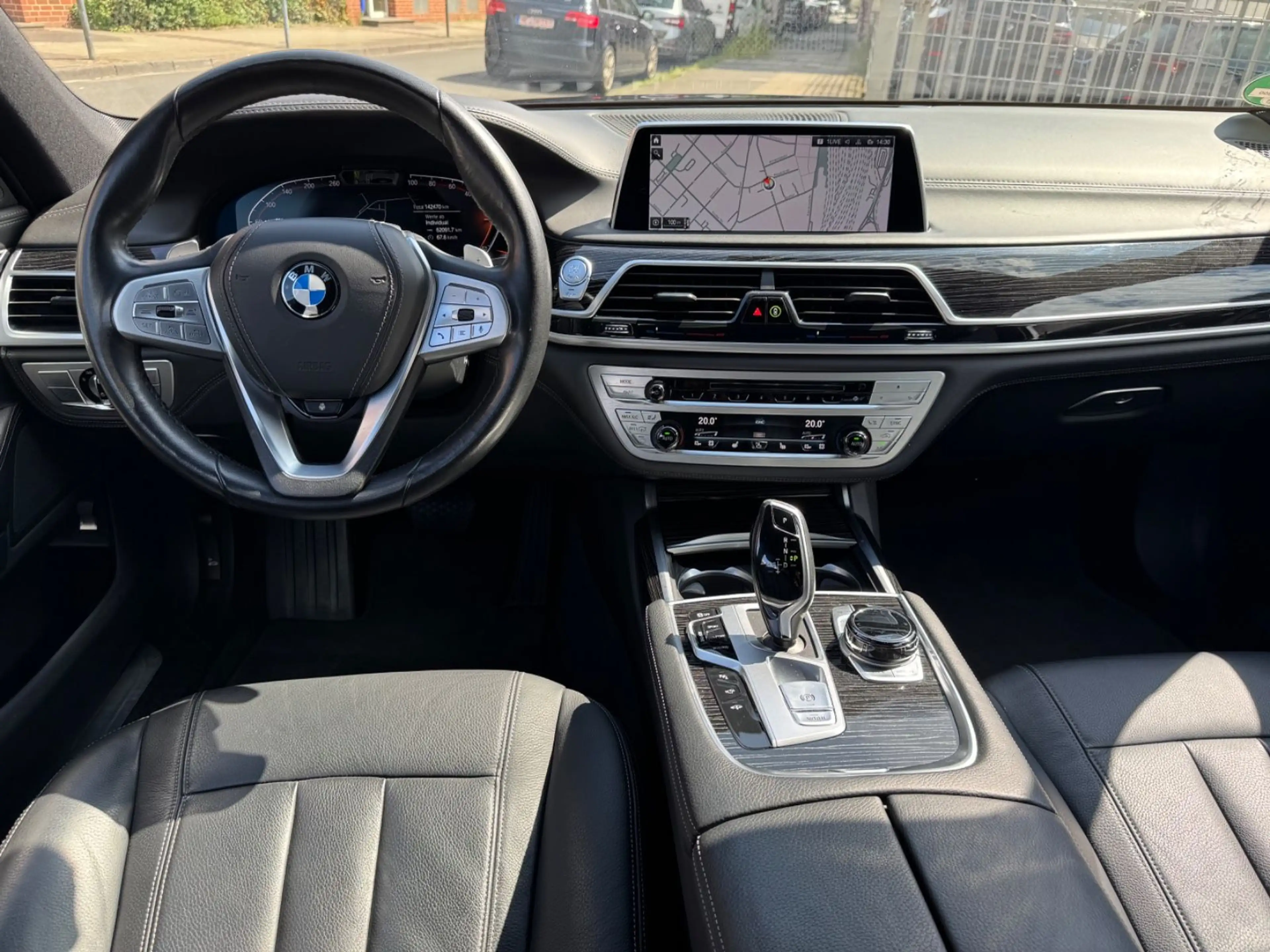 BMW 750 i xDrive-Laser-Heap Up-GSD-Softclose-4xSHZ — photo 9