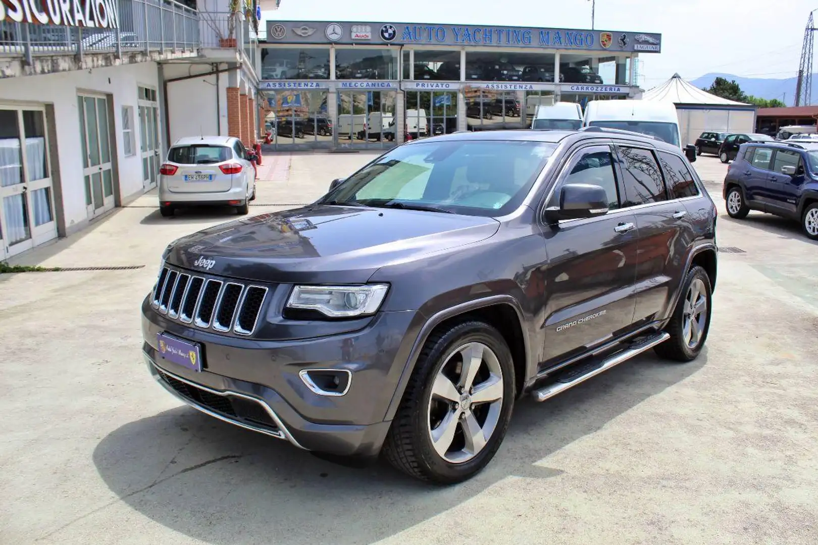 Jeep Grand Cherokee 3.0 V6 CRD 250 CV Multijet II Overland Šedá - 1