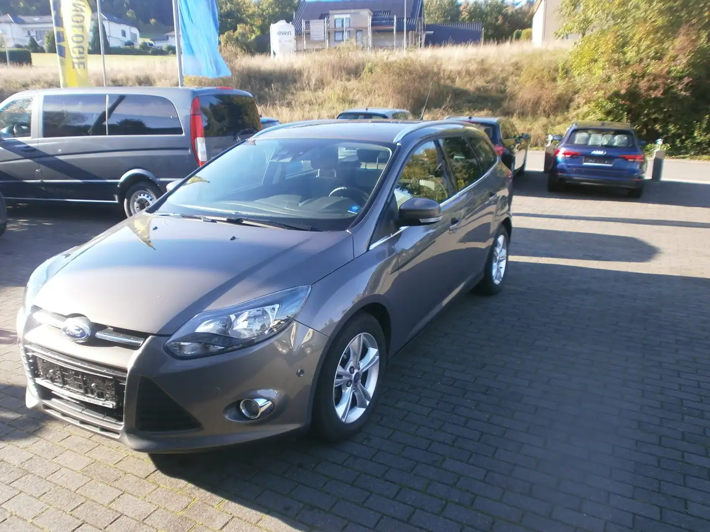 Ford Focus Champions Edition Brun - 1
