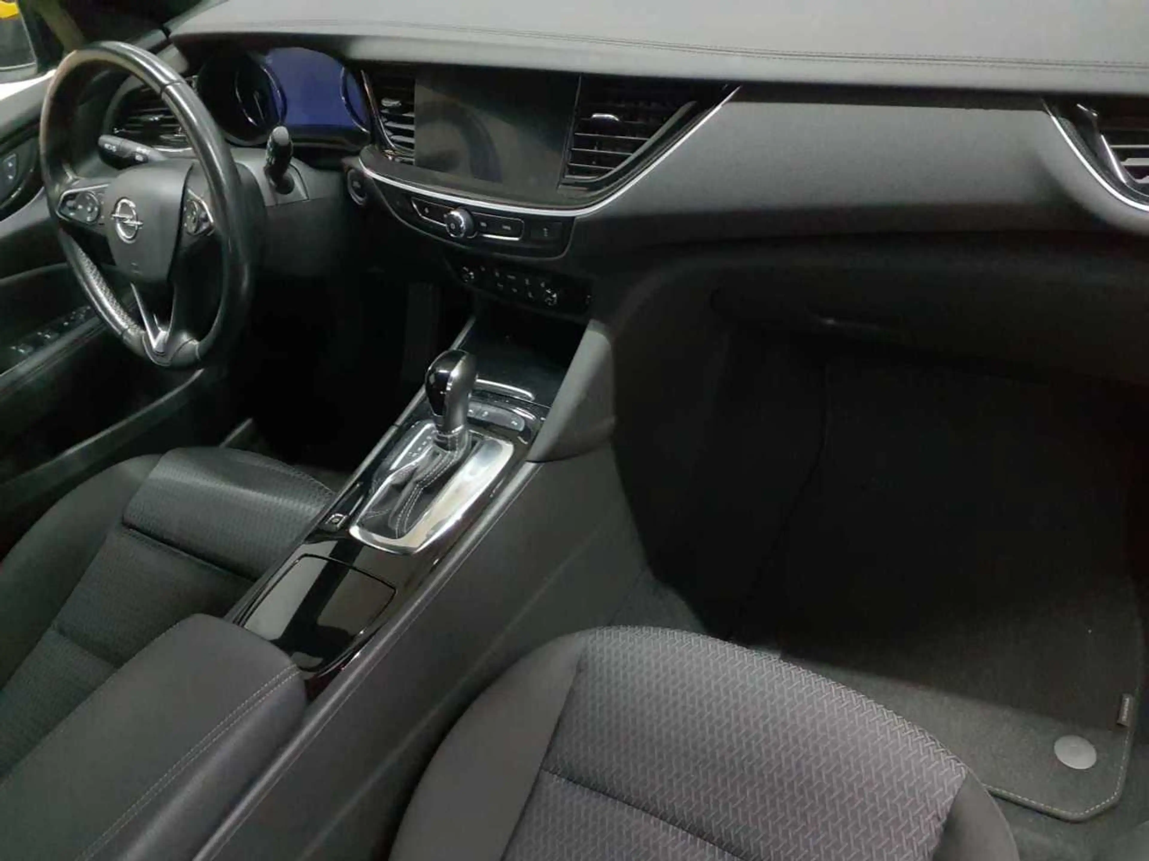 Opel Insignia Insignia ST 1.5Dl Automatik Business — photo 9