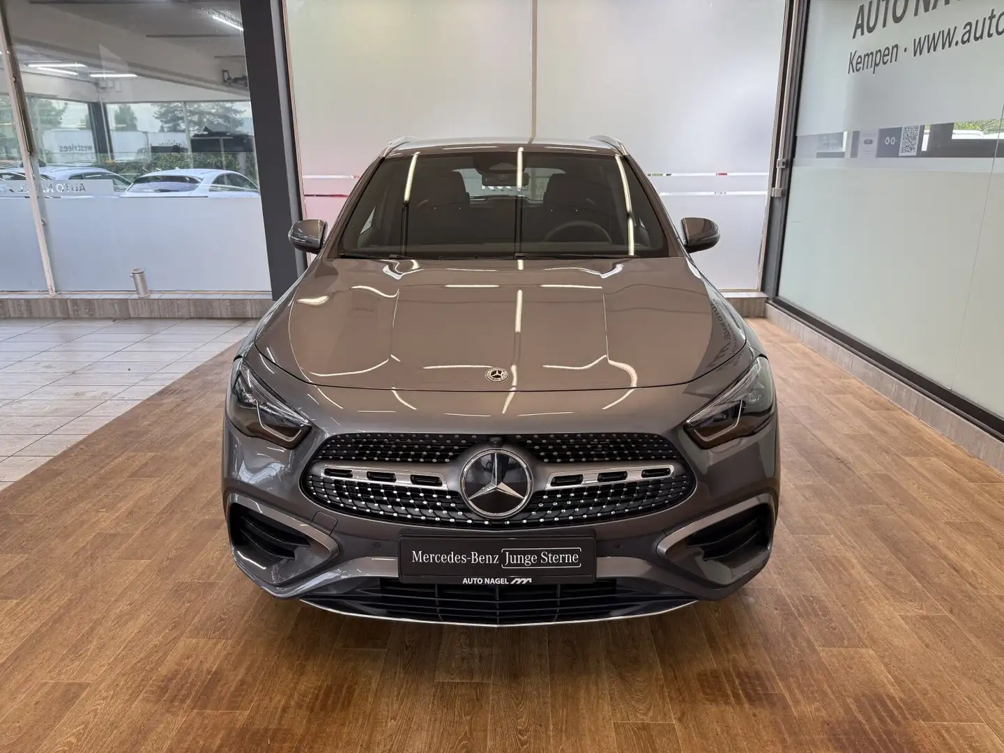 Mercedes-Benz GLA 200 GLA 200 AMG +Multibeam+NAVI+AHK+DISTRONIC+Kamera Gris - 2
