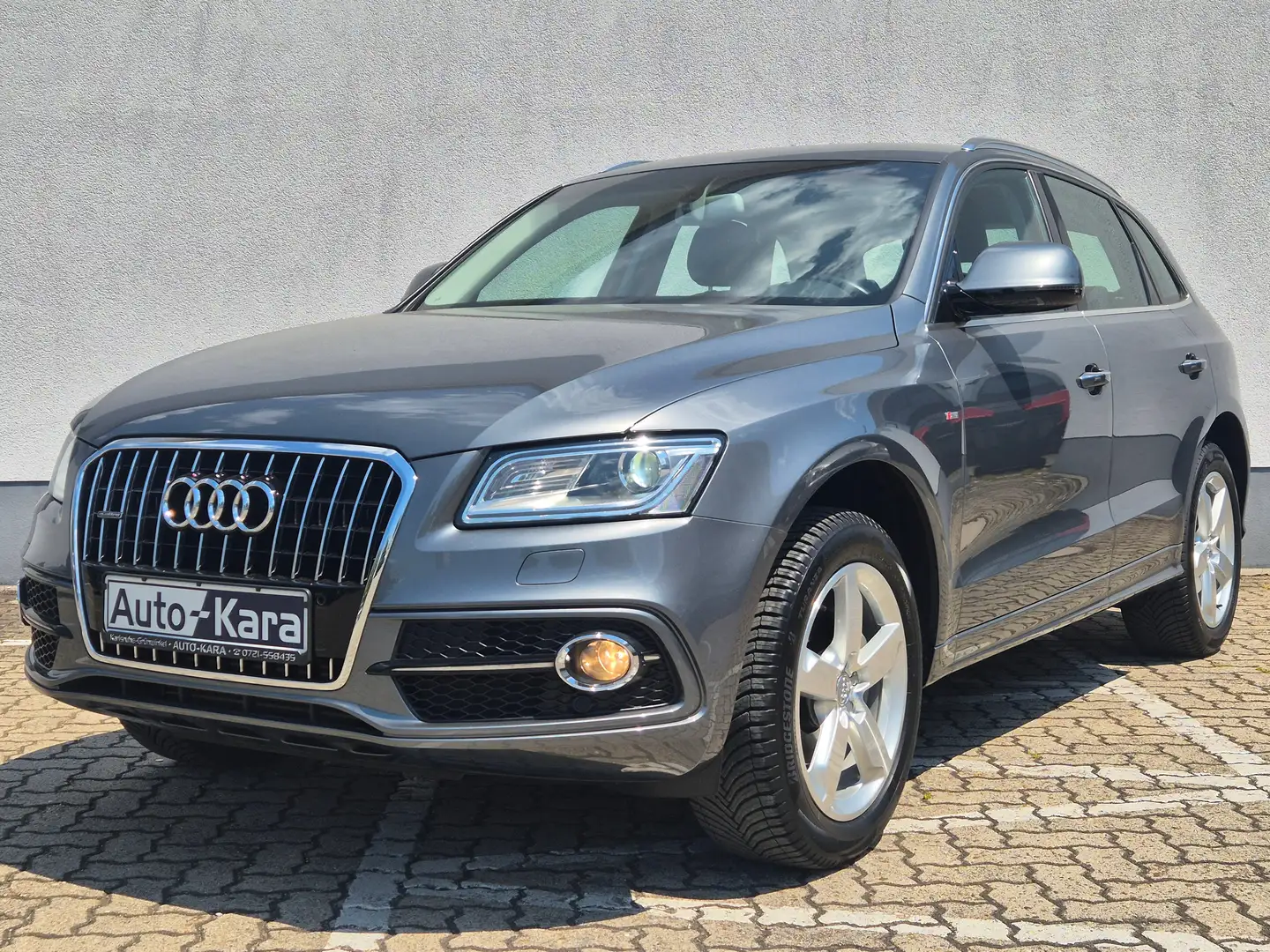 Audi Q5 2.0 TFSI quattro*S line*1.Hand*MMI*19"*Xenon*AHK* Grau - 1