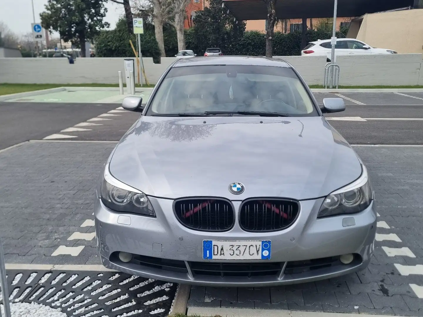 BMW 525 525d Titanium - 1