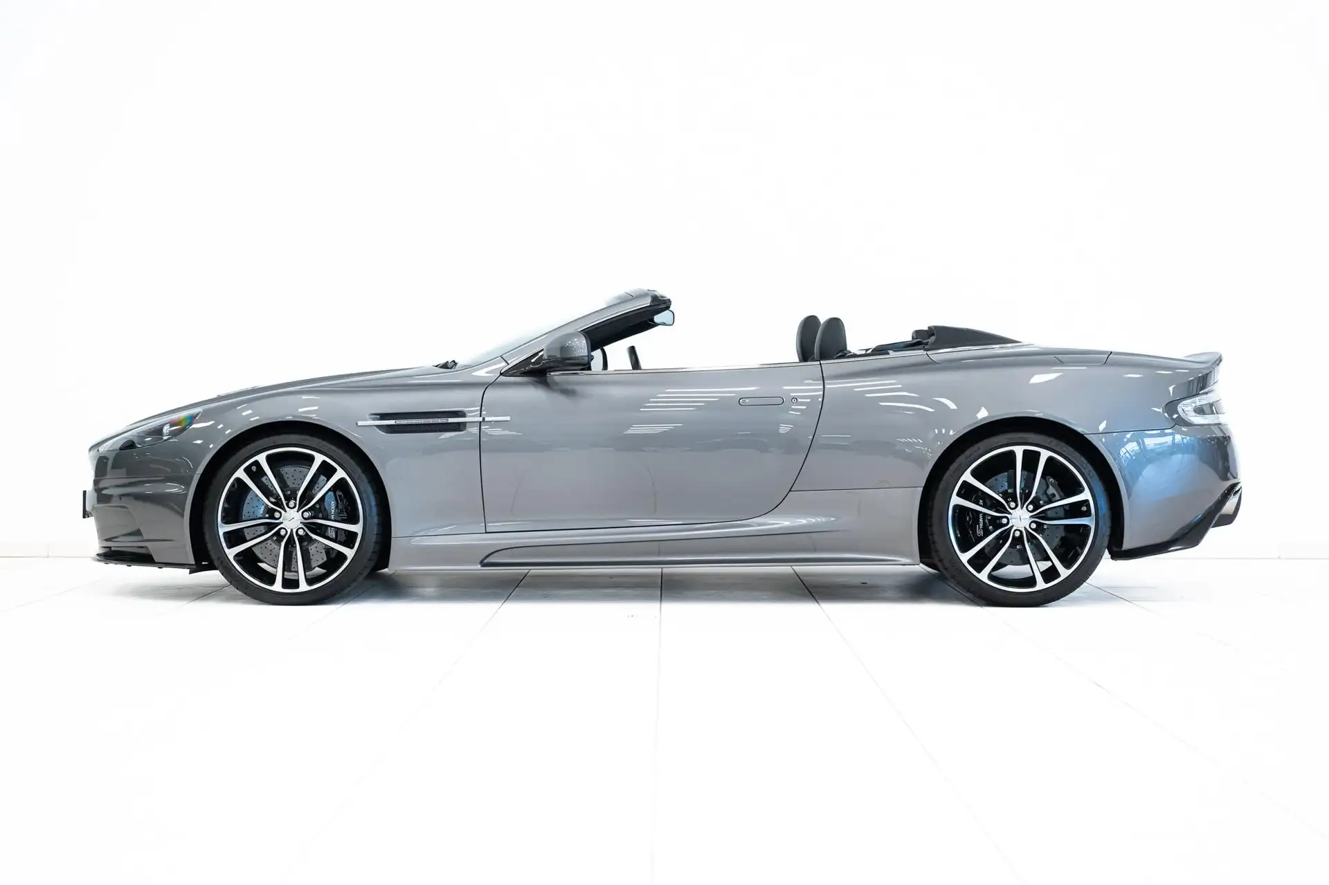 애스턴마틴 DBS Volante 2011 은색 사진 4