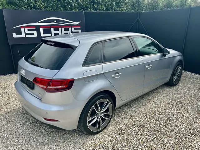 Audi A3 view 8