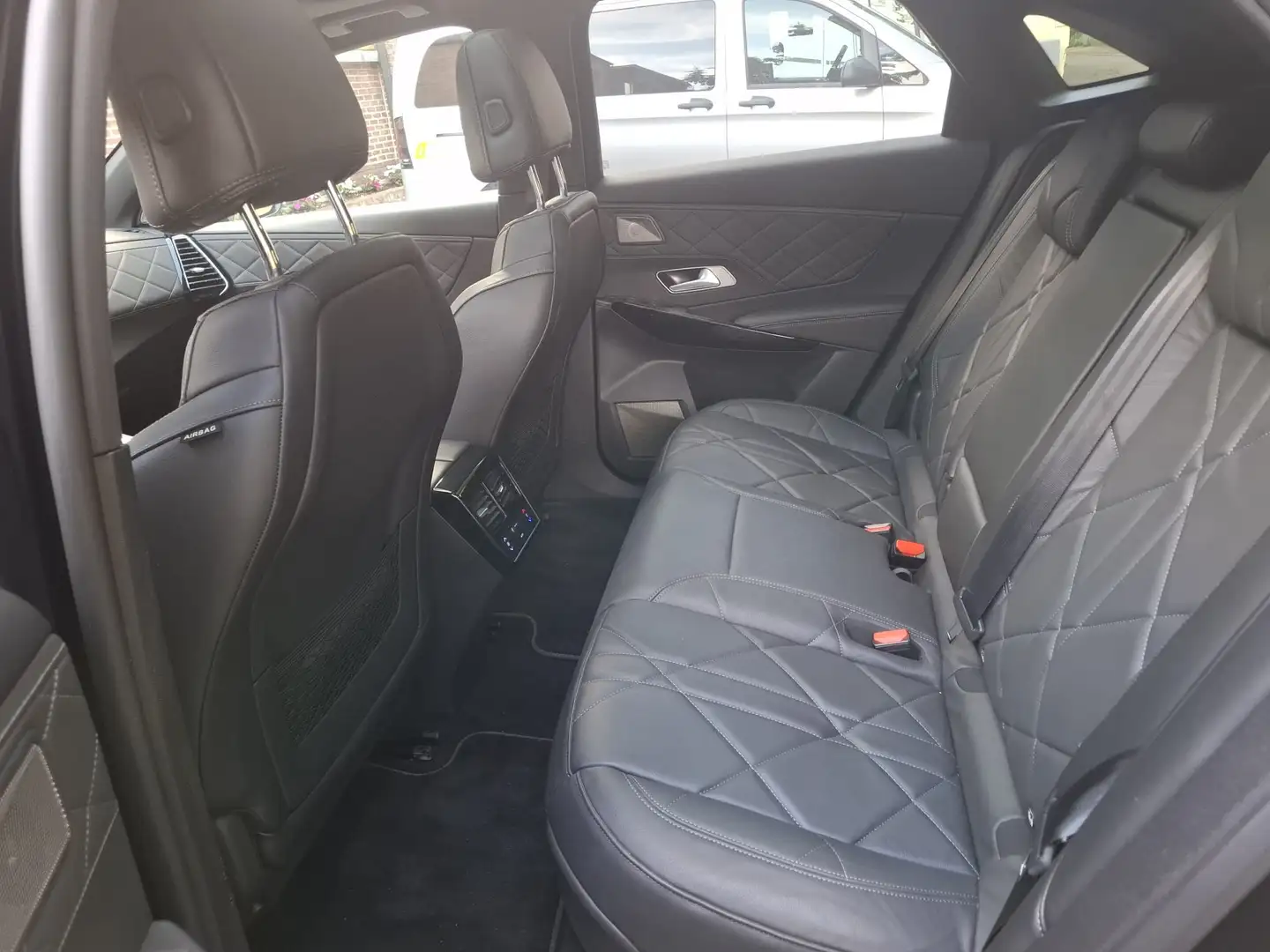 DS Automobiles DS 7 Crossback Zwart - 2