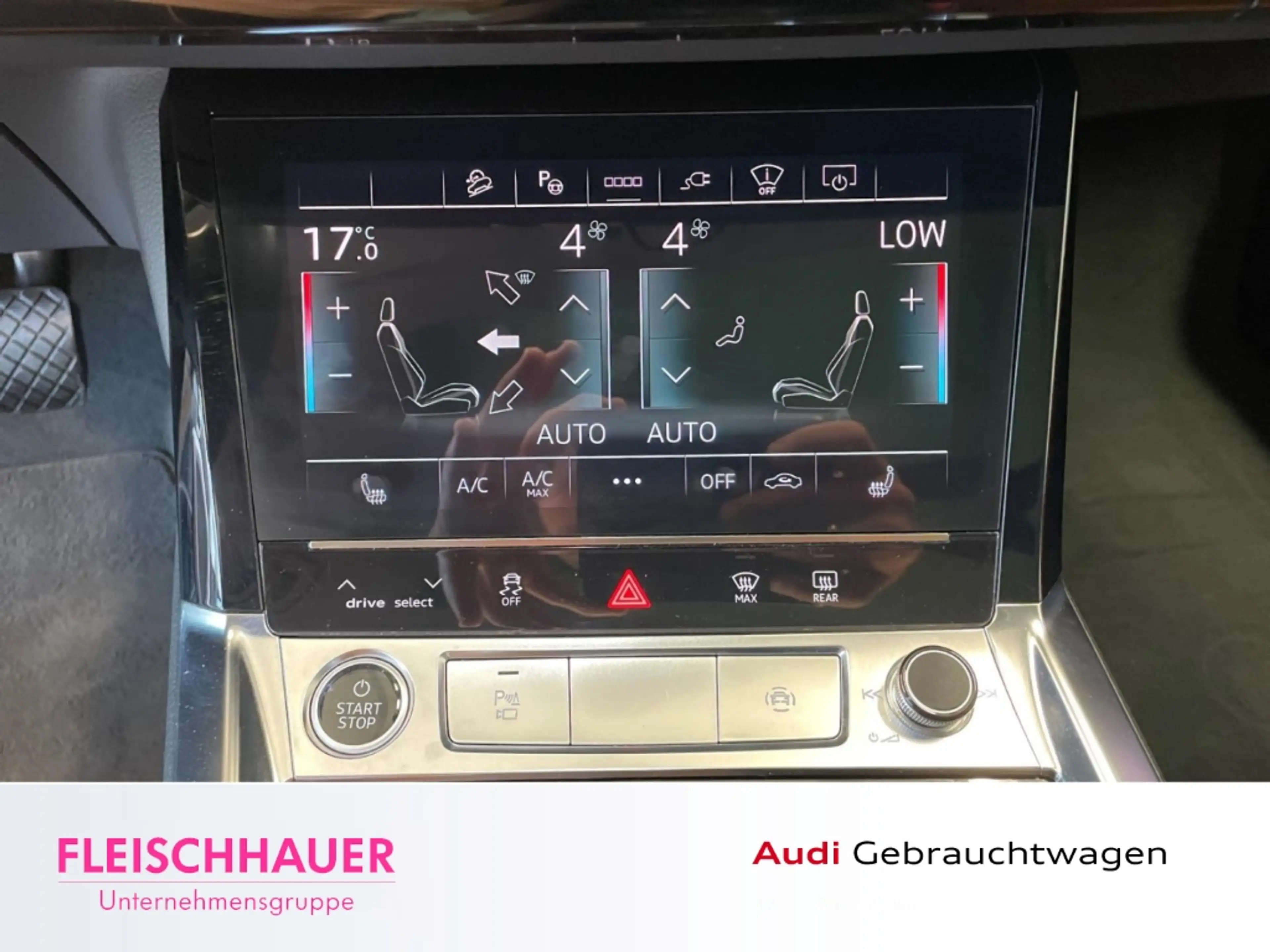 Audi e-tron 55 quattro S line Leder+HUD+LuftFe+Pano+B&O+LED+Na — photo 15