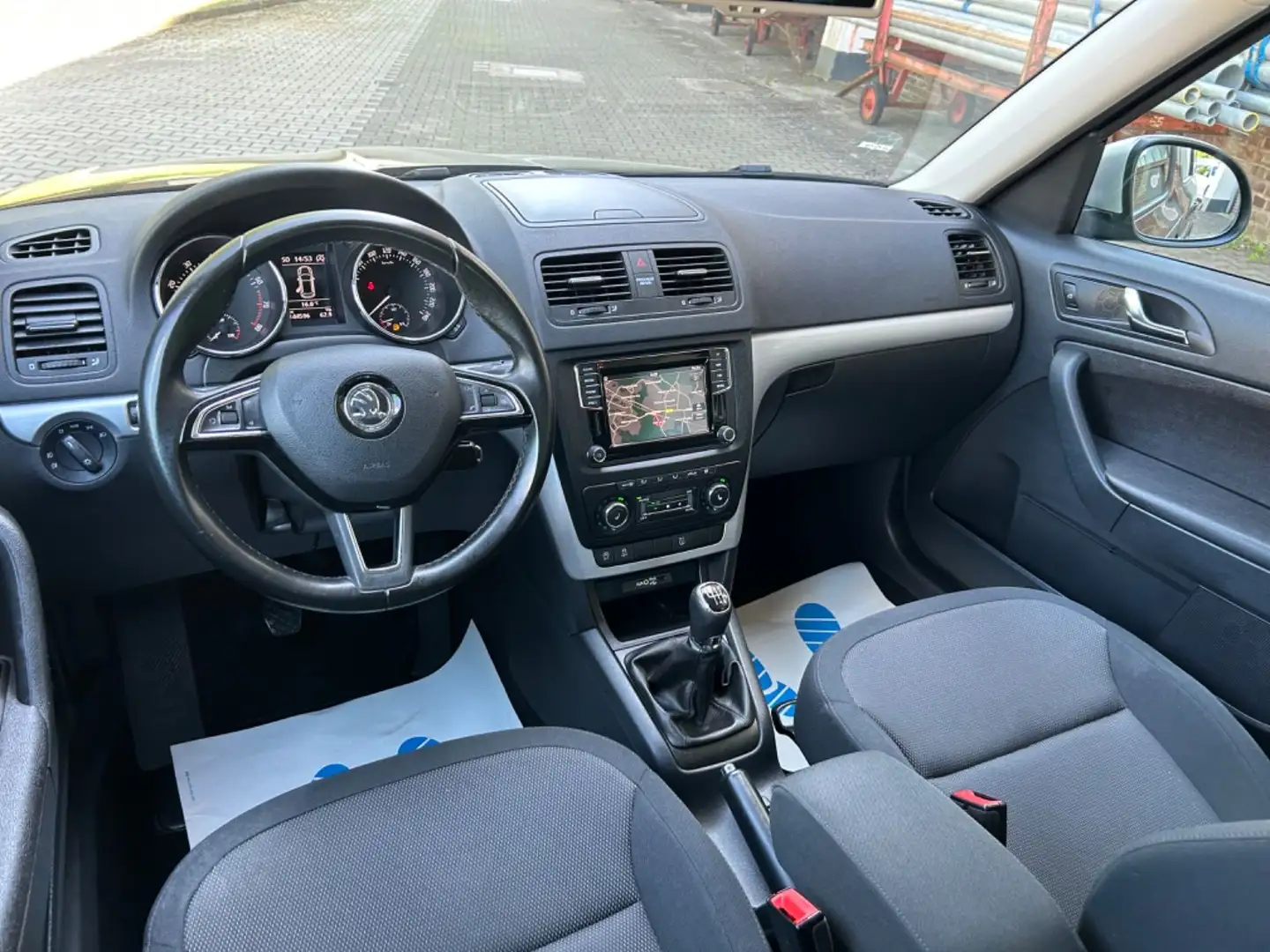 Skoda Yeti Ambition Outdoor Negro - 2