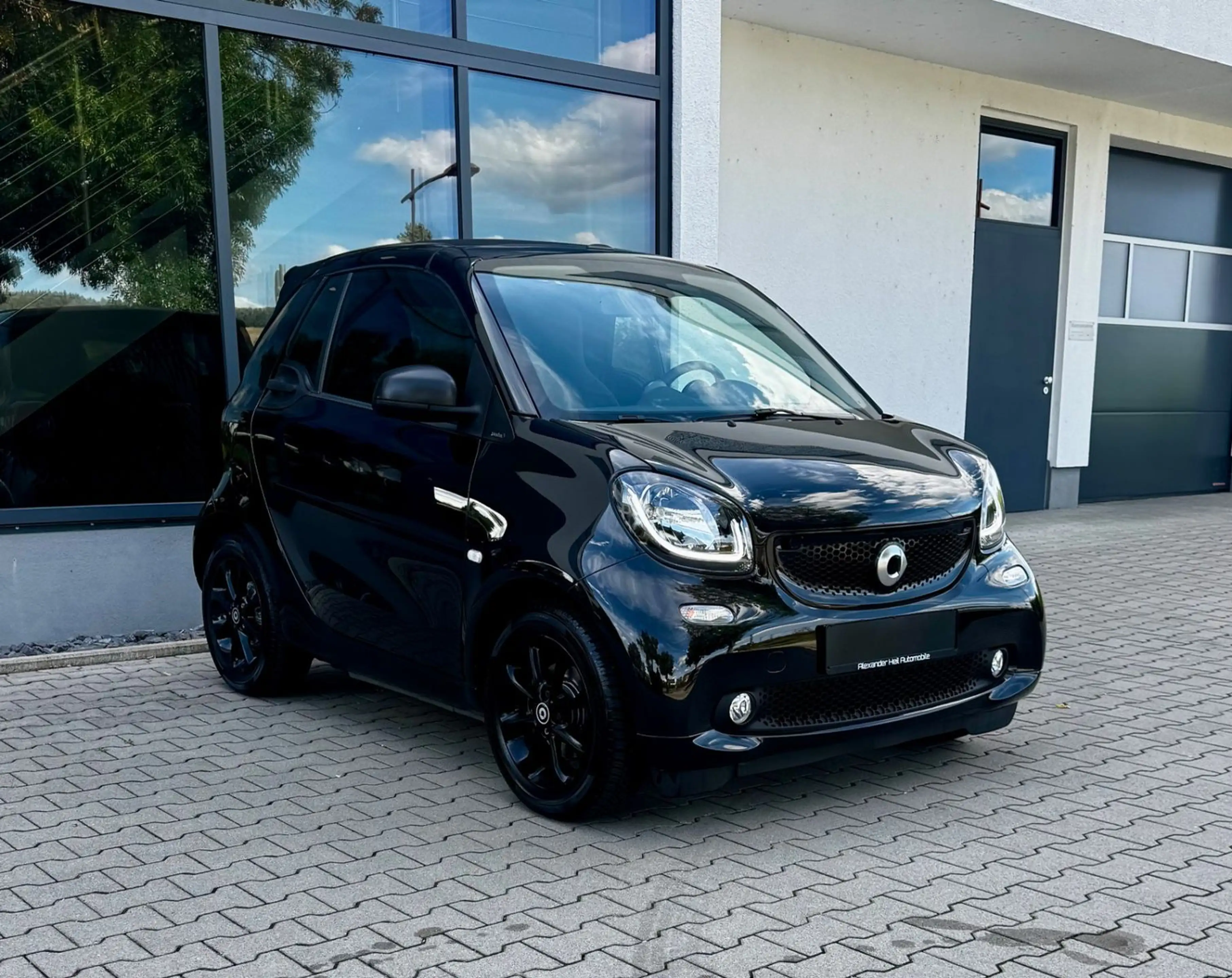 smart forTwo Cabrio AUTOMATIK*NAVI*SHZ*LED*KLIMA*TEL* — photo 4
