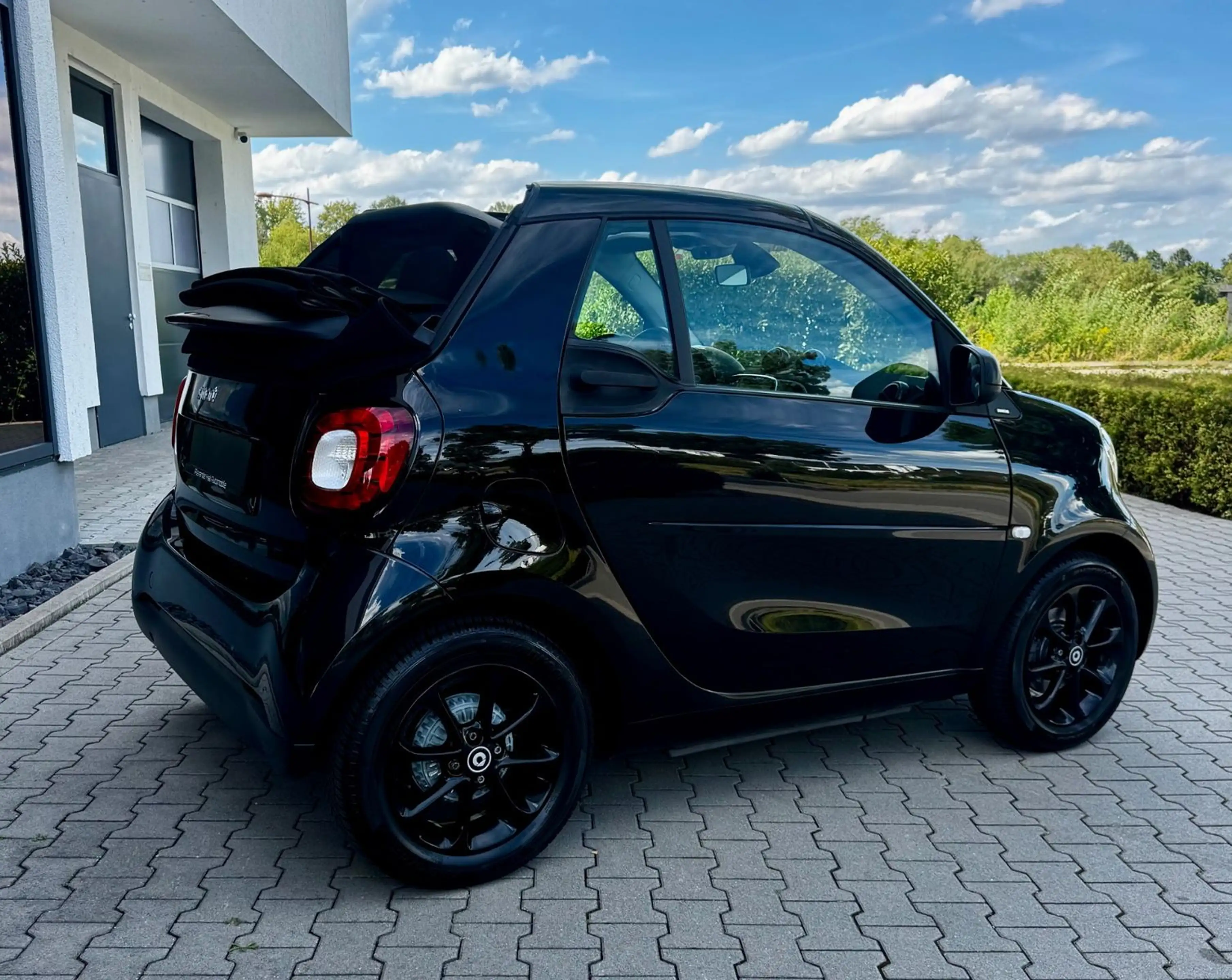 smart forTwo Cabrio AUTOMATIK*NAVI*SHZ*LED*KLIMA*TEL* — photo 3