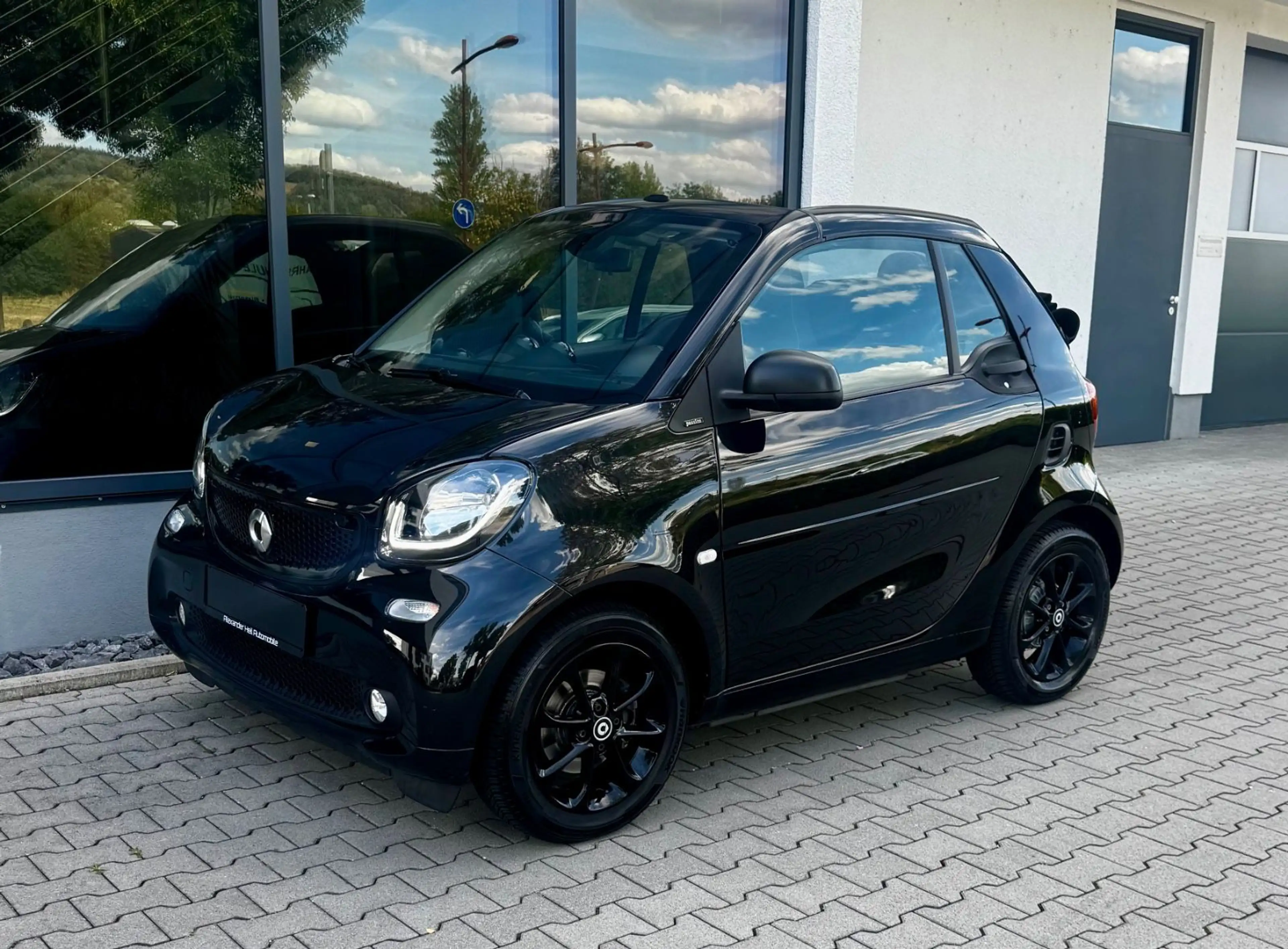 smart forTwo Cabrio AUTOMATIK*NAVI*SHZ*LED*KLIMA*TEL* — photo 5