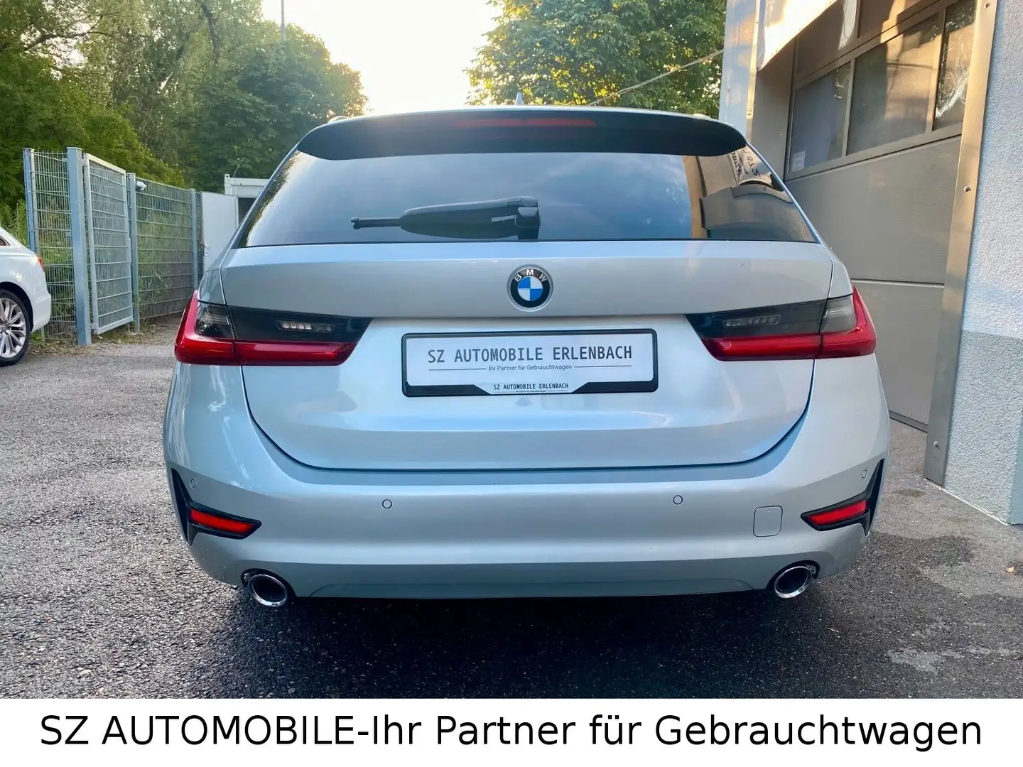 BMW 320 d Touring, Plateado - 2