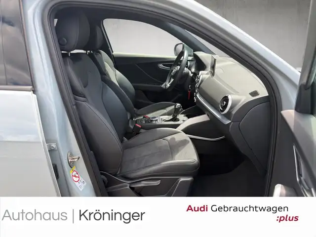 Audi Q2 view 9