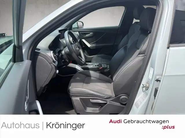 Audi Q2 view 7