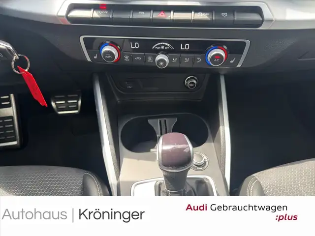 Audi Q2 view 14