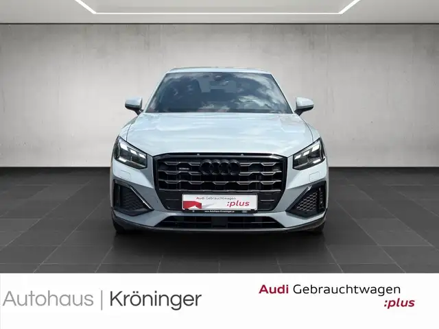Audi Q2 view 5