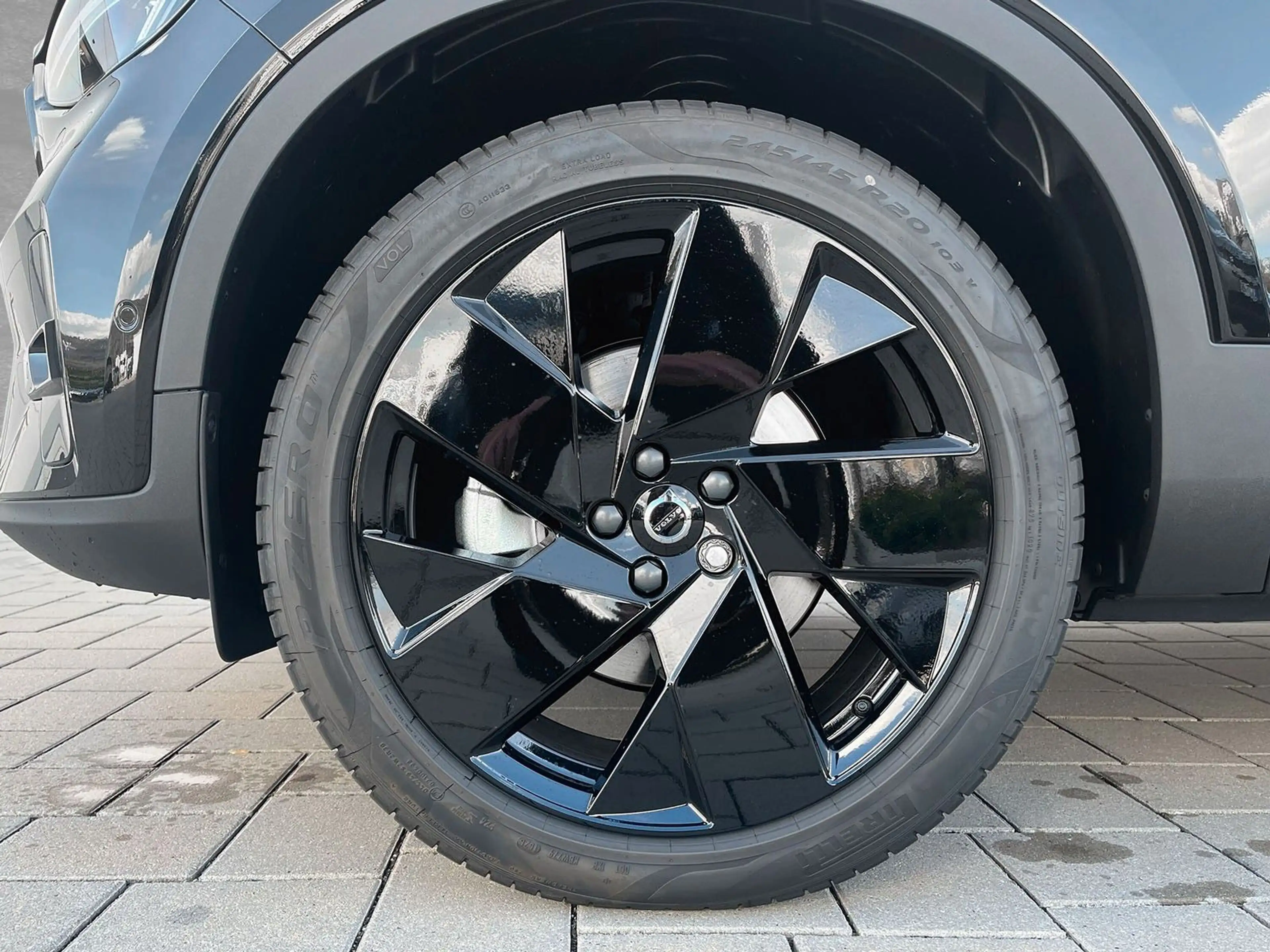 Volvo XC40 B3 Mild-Hybrid Ultra Black Edition AHK ACC — photo 2