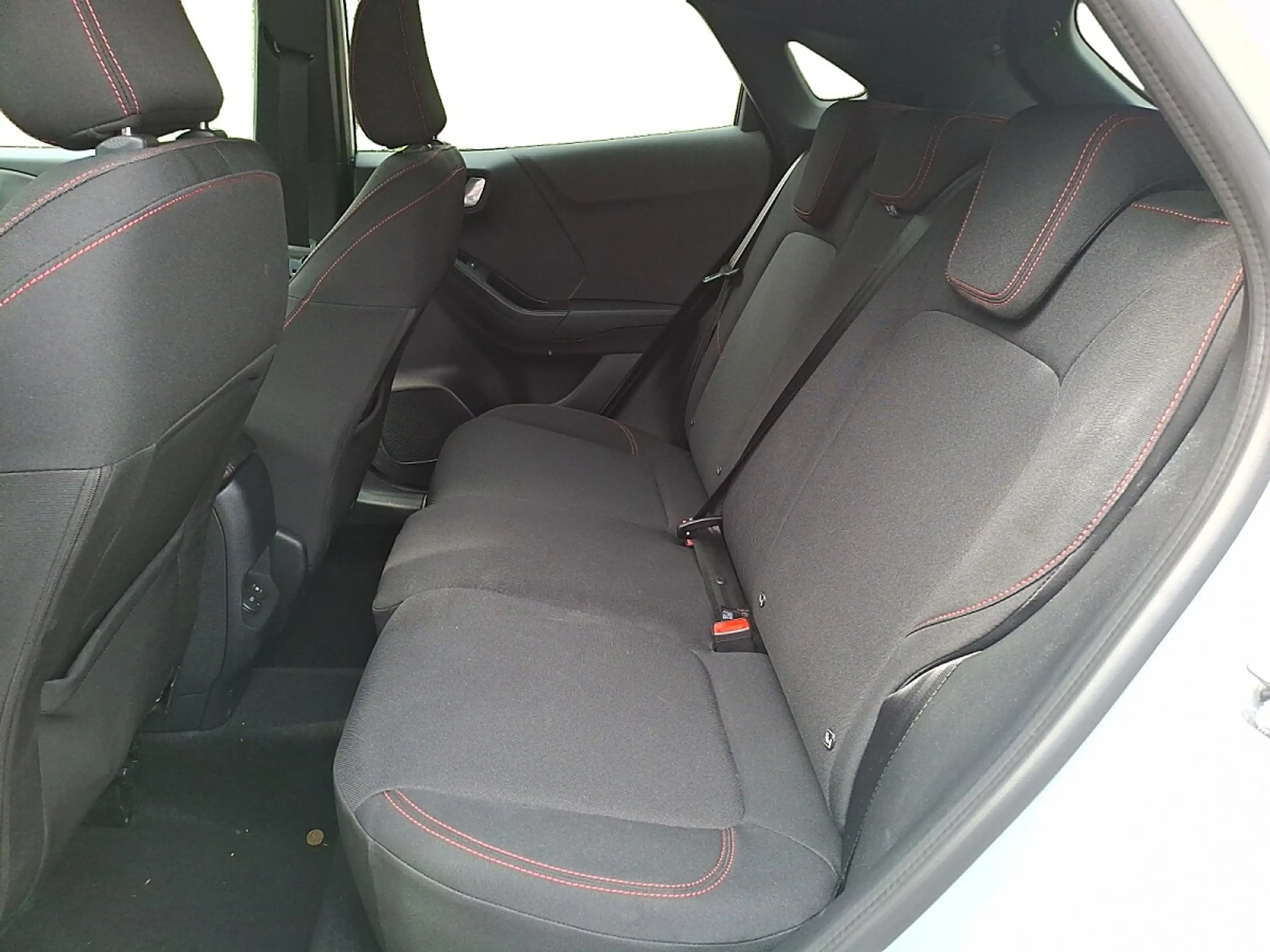 Ford Puma 1.0 l EcoB. Hybrid 92kW ST-Line Auto — photo 11