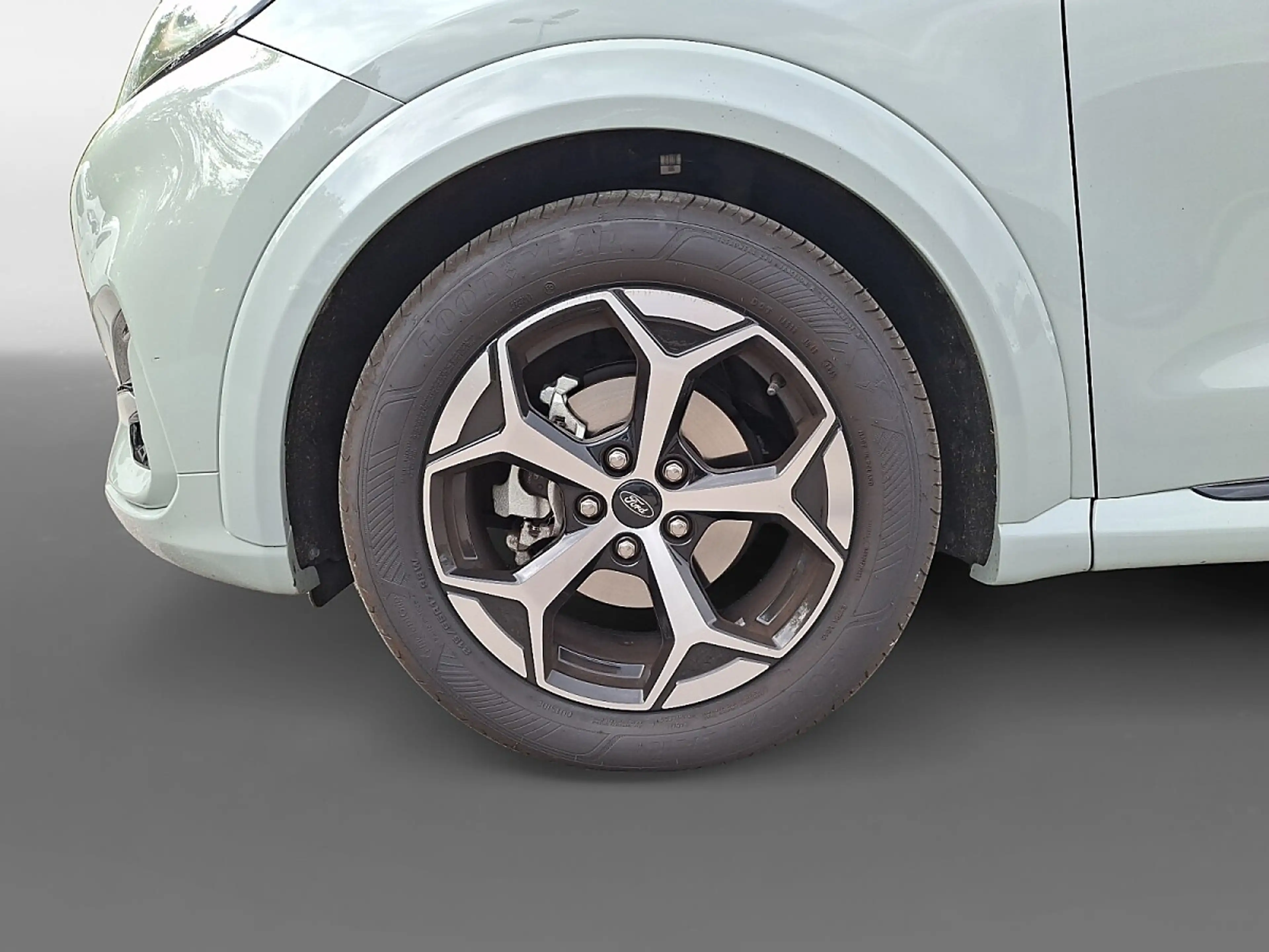 Ford Puma 1.0 l EcoB. Hybrid 92kW ST-Line Auto — photo 15