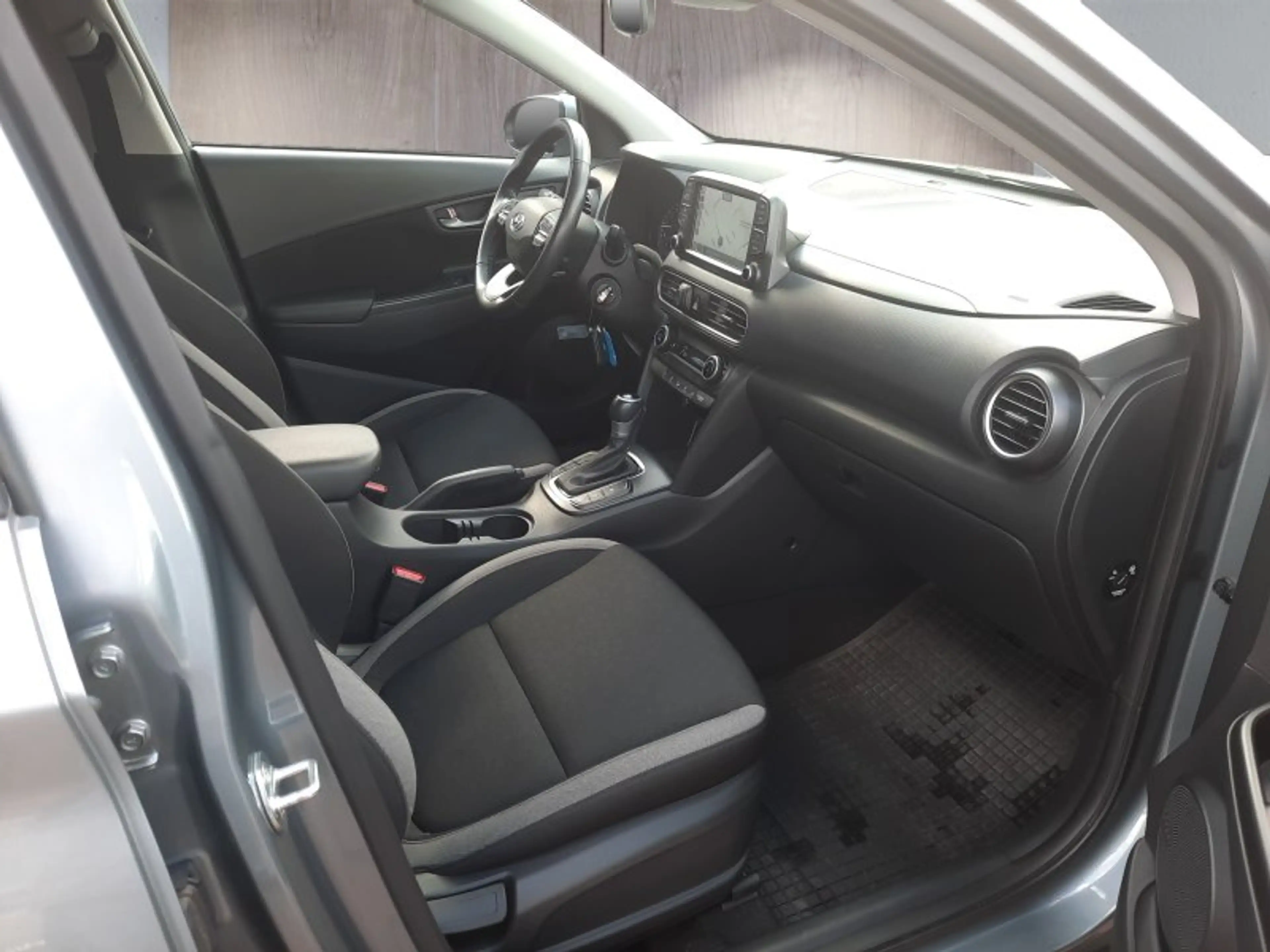 Hyundai KONA 1.6 T-GDI Navi/Sitzh./Tempomat/Allwetter — photo 15