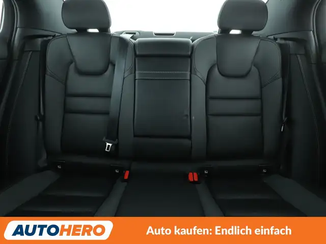 Volvo S60 view 15