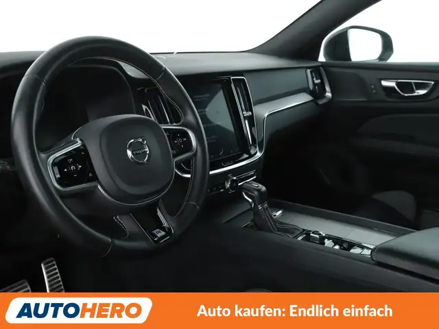 Volvo S60 view 11