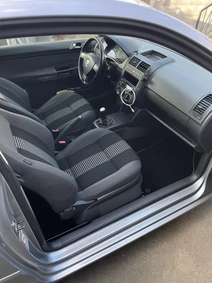 Volkswagen Polo Citadine 3 portes — photo 6