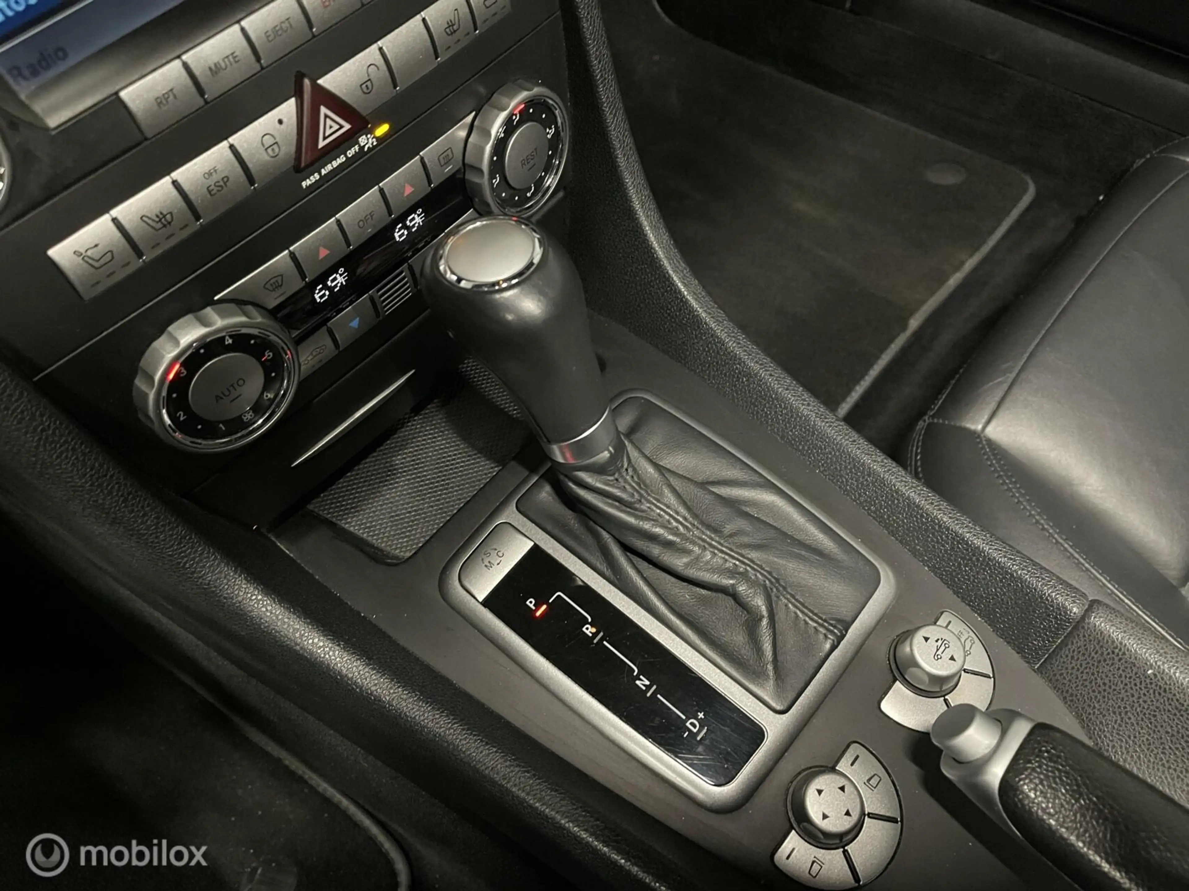 Mercedes-Benz SLK 55 AMG — photo 15