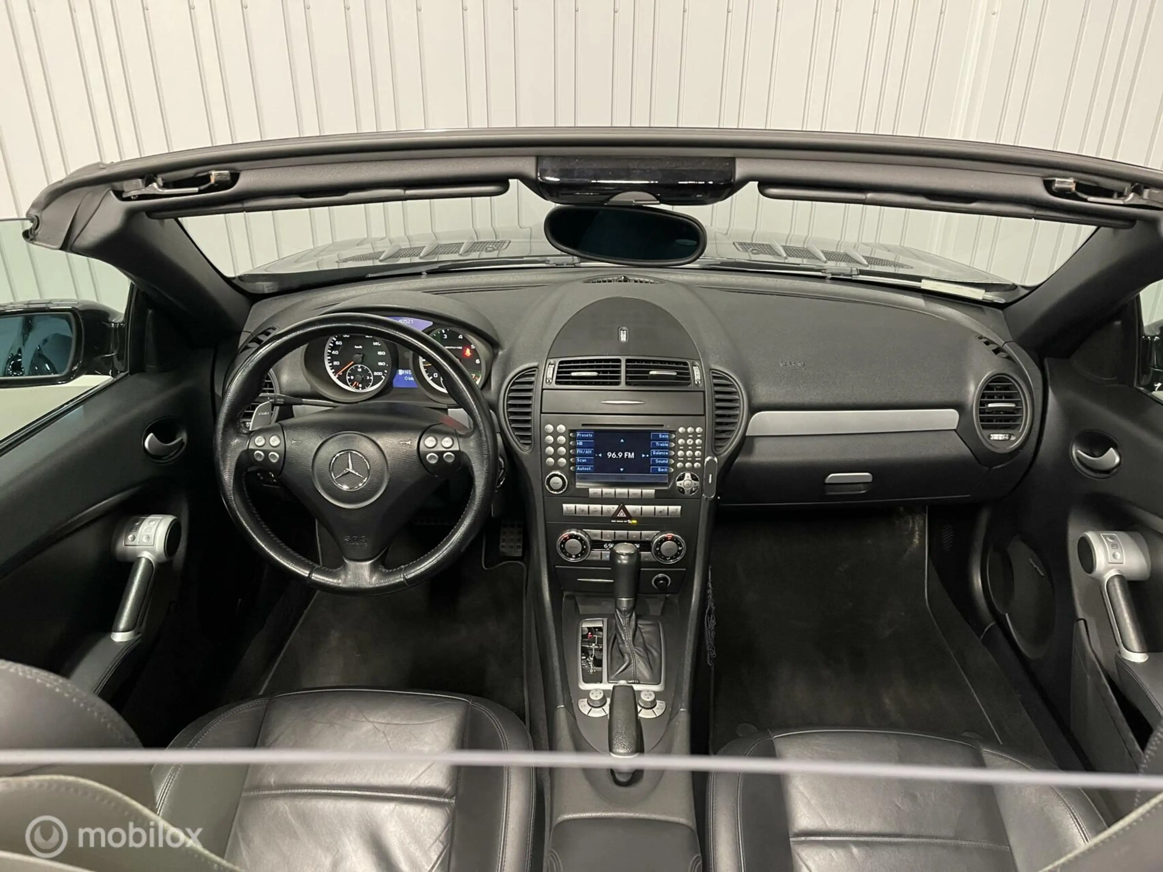 Mercedes-Benz SLK 55 AMG — photo 10