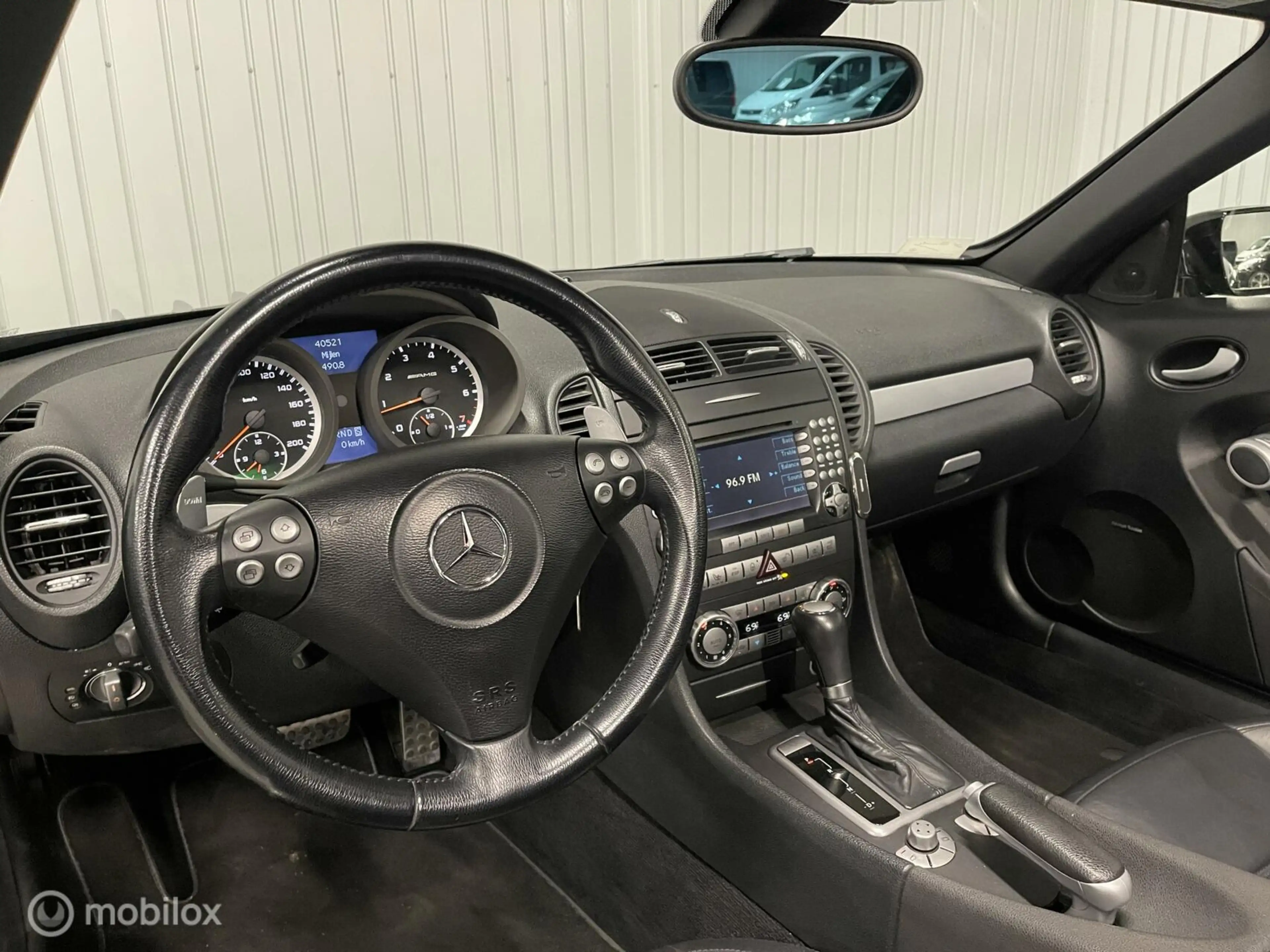 Mercedes-Benz SLK 55 AMG — photo 12